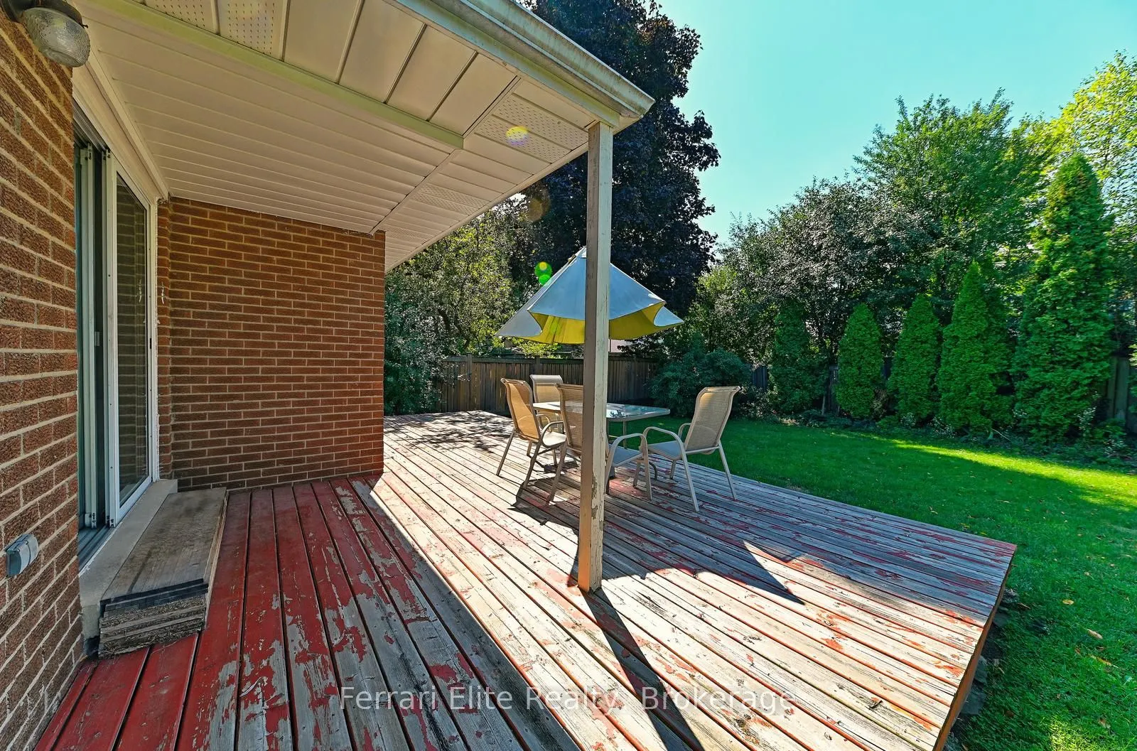 2406 Ravensthorpe Crescent