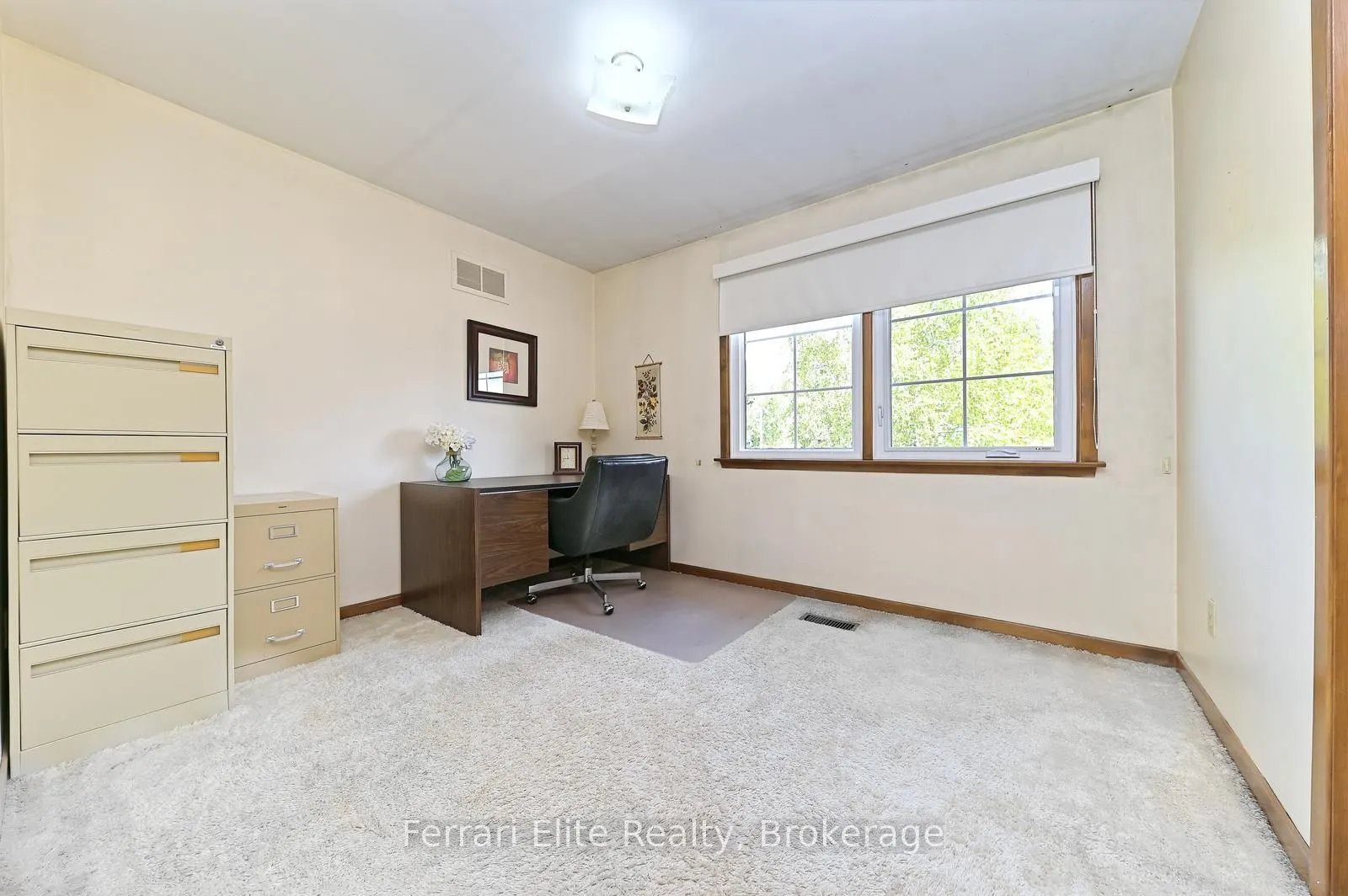 2406 Ravensthorpe Crescent