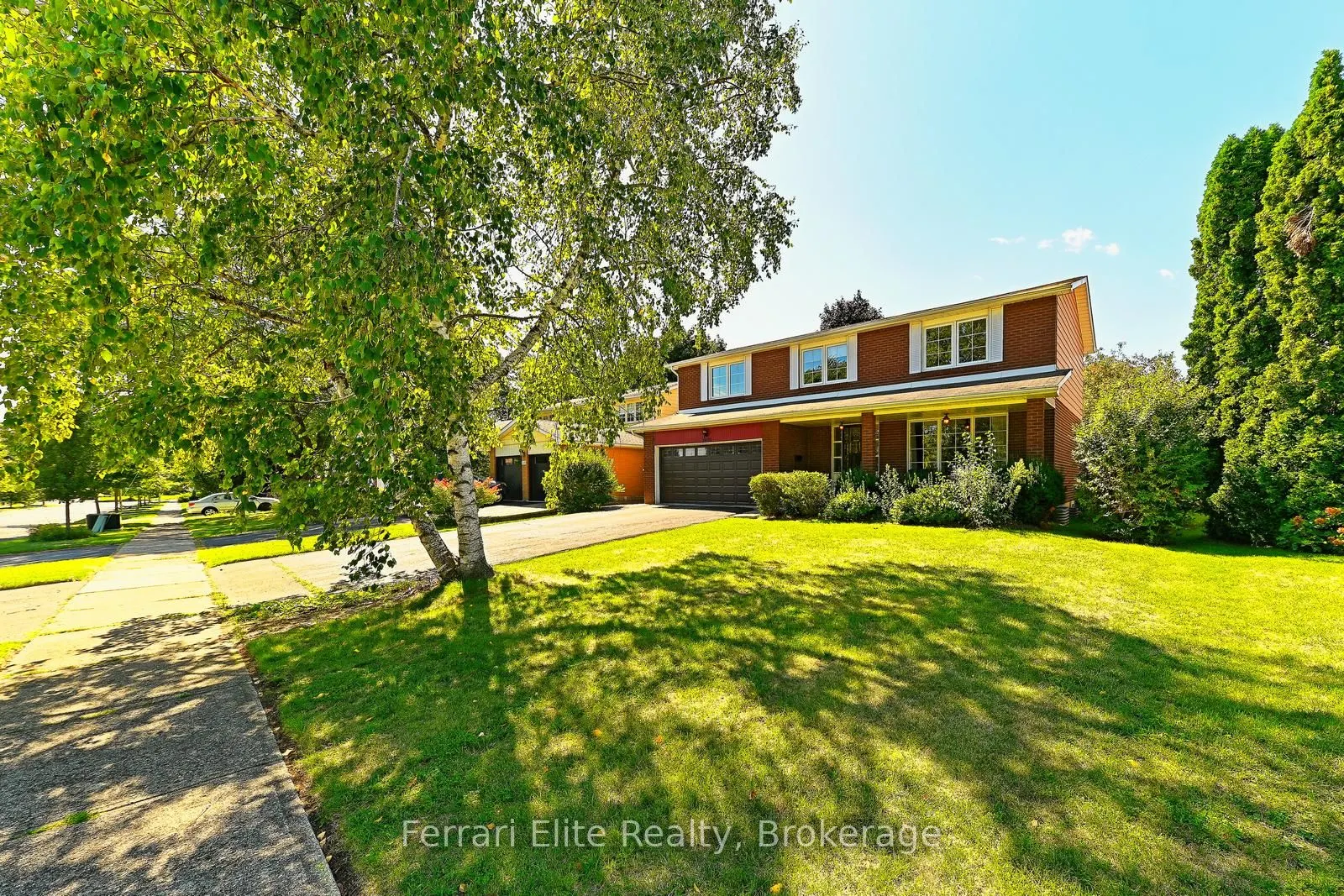 2406 Ravensthorpe Crescent