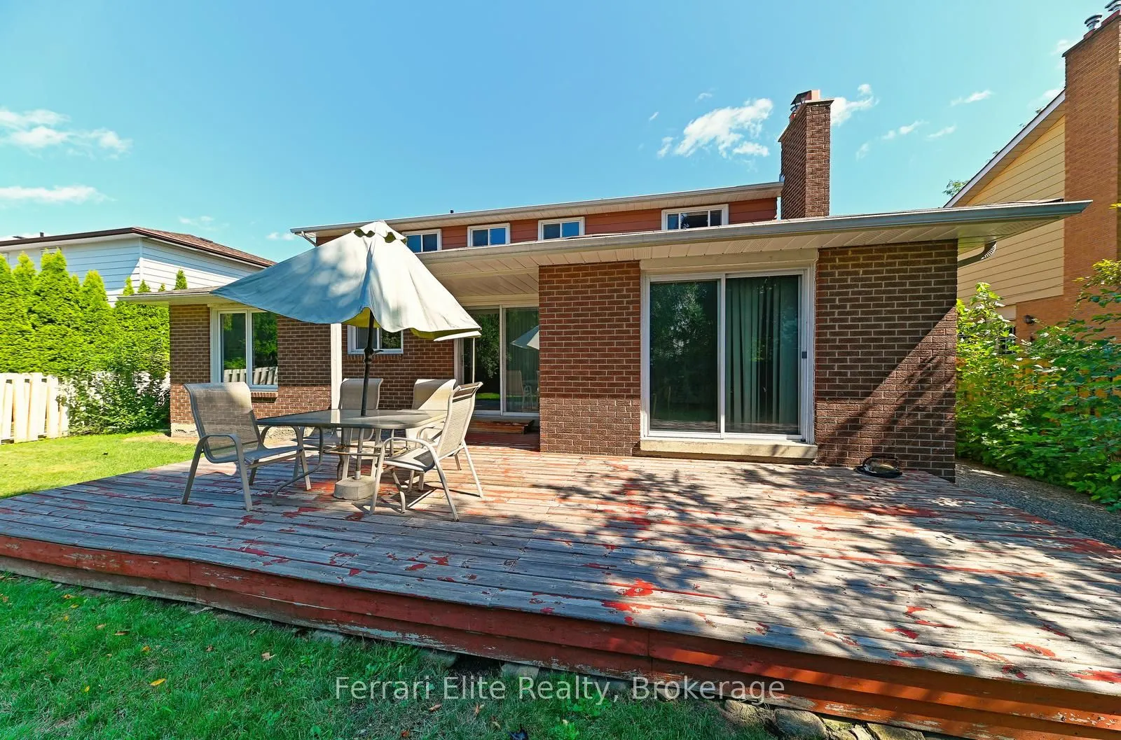 2406 Ravensthorpe Crescent