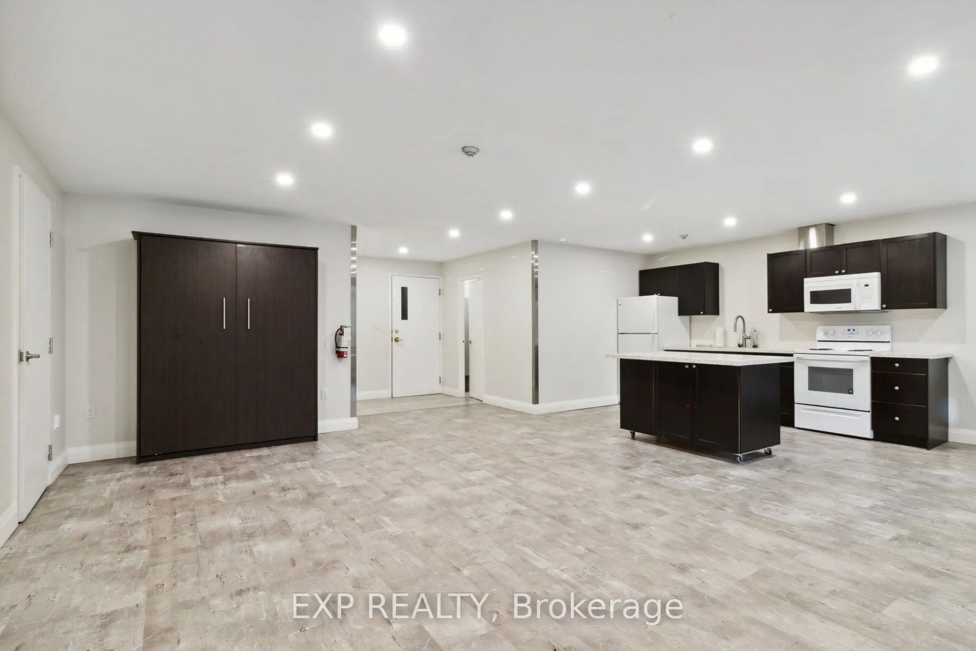 6720 GLEN ERIN Drive, #514