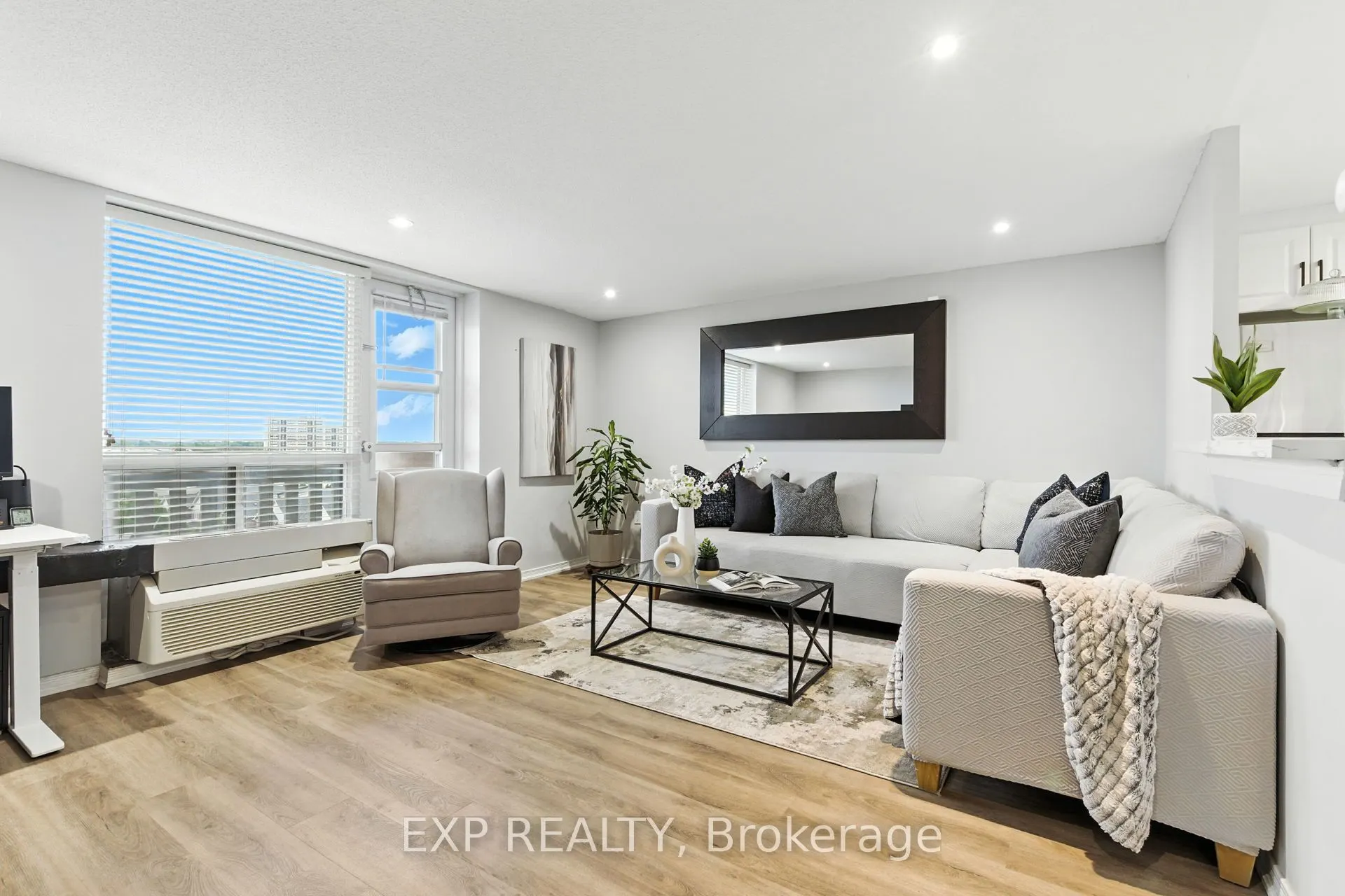 6720 GLEN ERIN Drive, #514