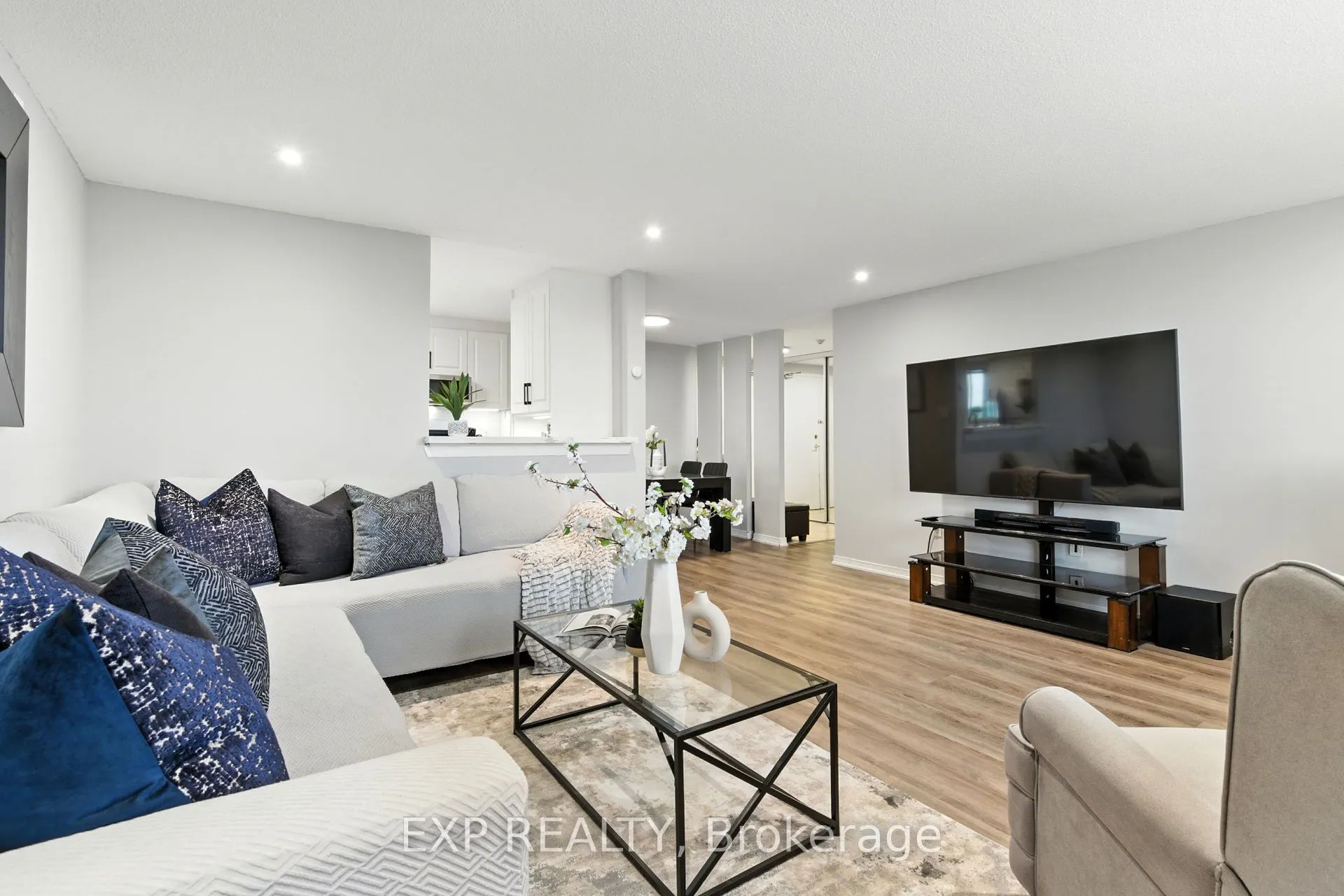 6720 GLEN ERIN Drive, #514