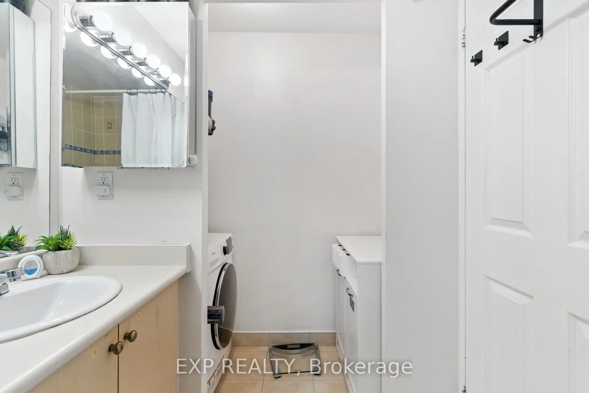 6720 GLEN ERIN Drive, #514