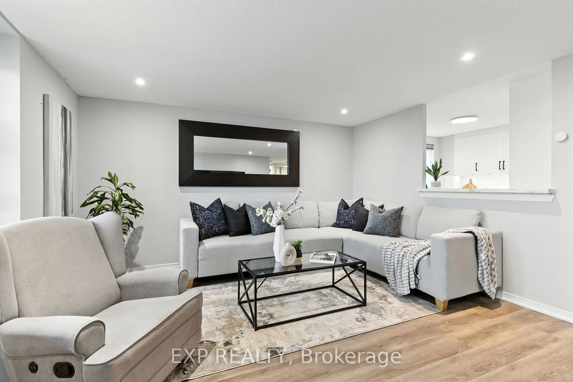 6720 GLEN ERIN Drive, #514