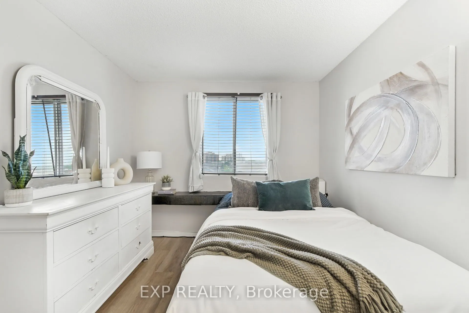 6720 GLEN ERIN Drive, #514