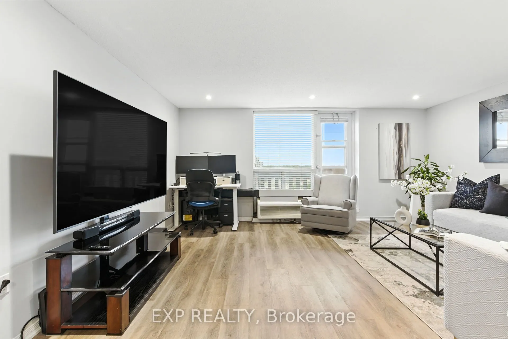6720 GLEN ERIN Drive, #514