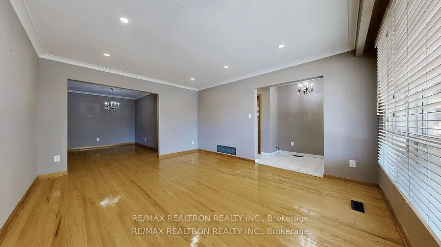 14 Little Boulevard