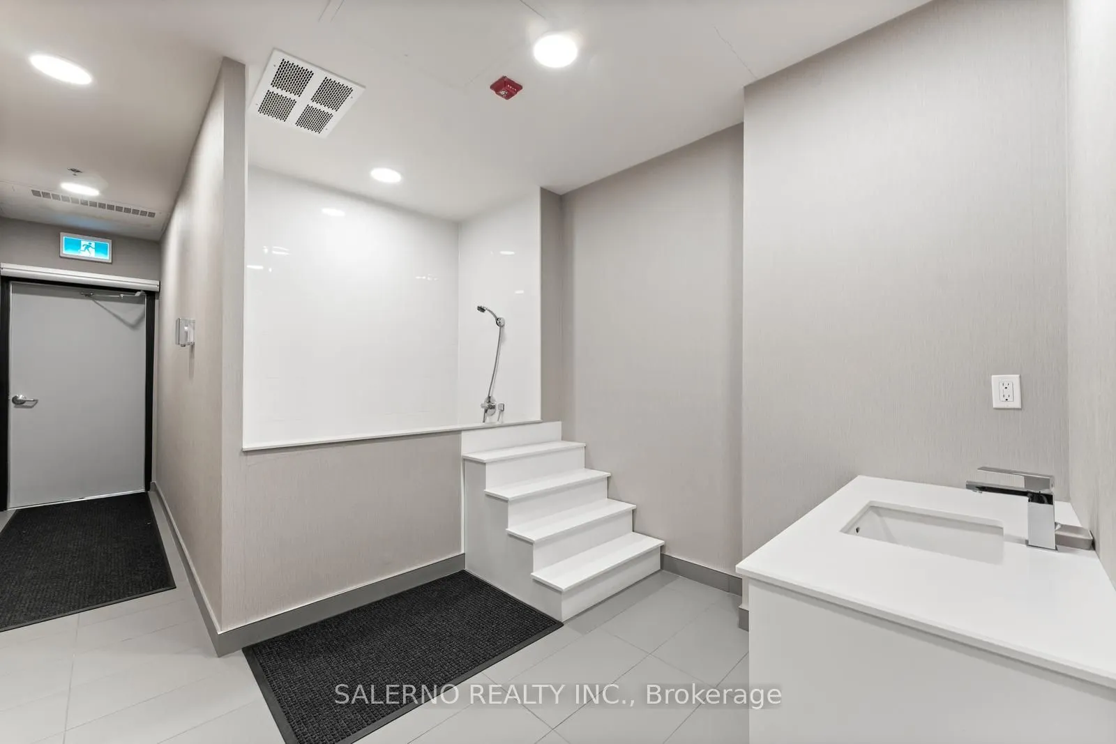50 Ann Street, #311