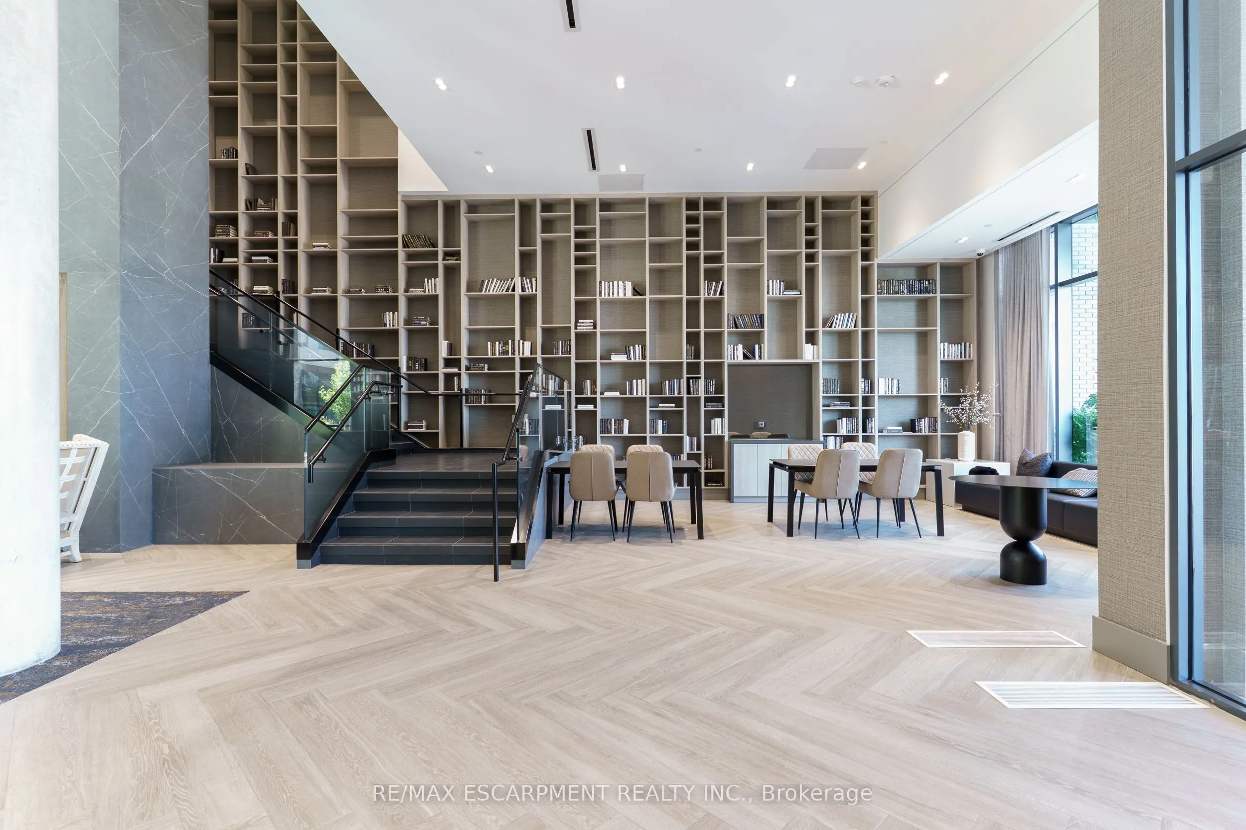 2450 Old Bronte Road, #614
