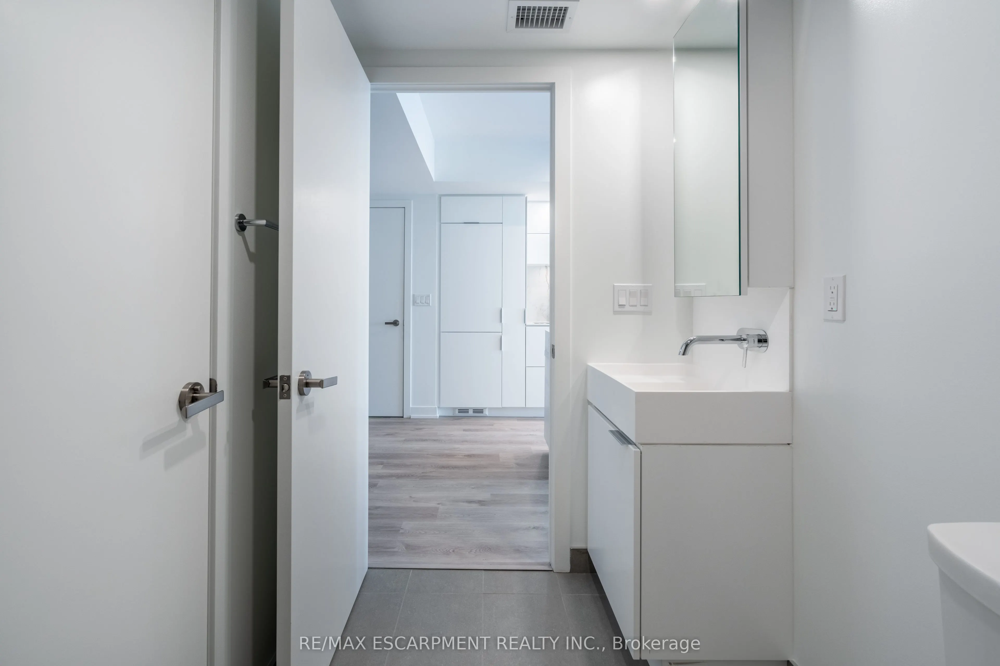 370 Martha Street, #309