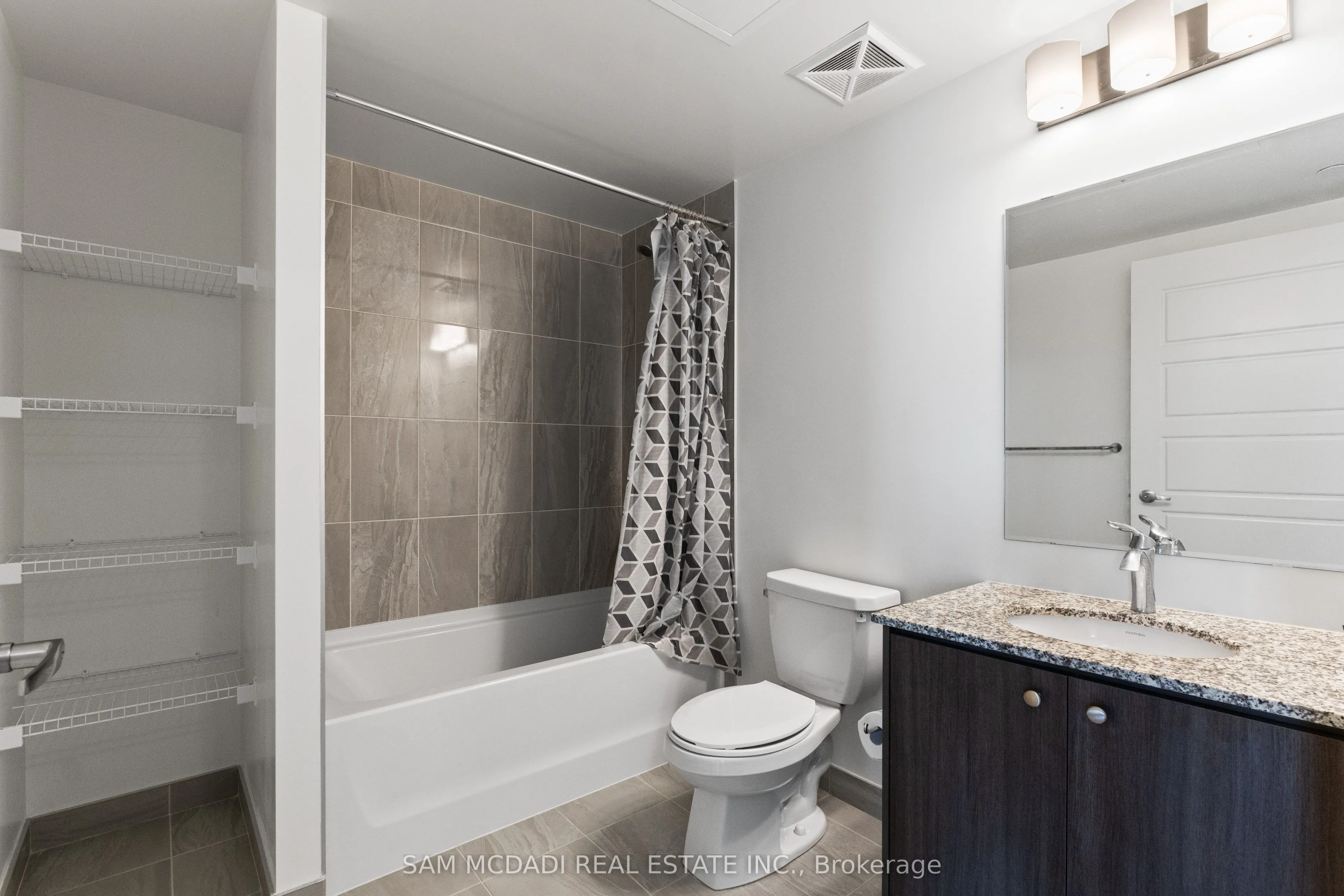 3006 William Cutmore Boulevard, #207