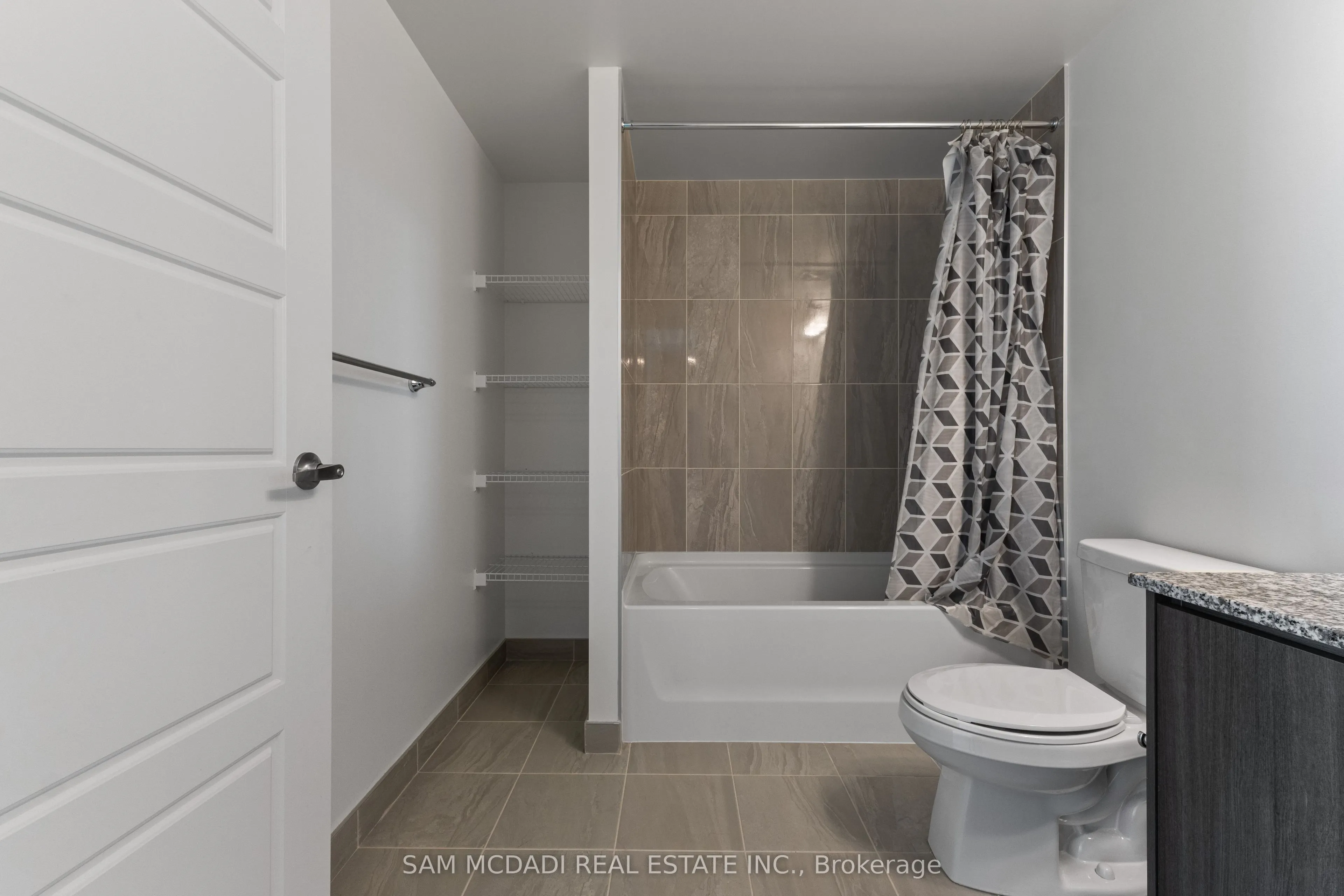 3006 William Cutmore Boulevard, #207
