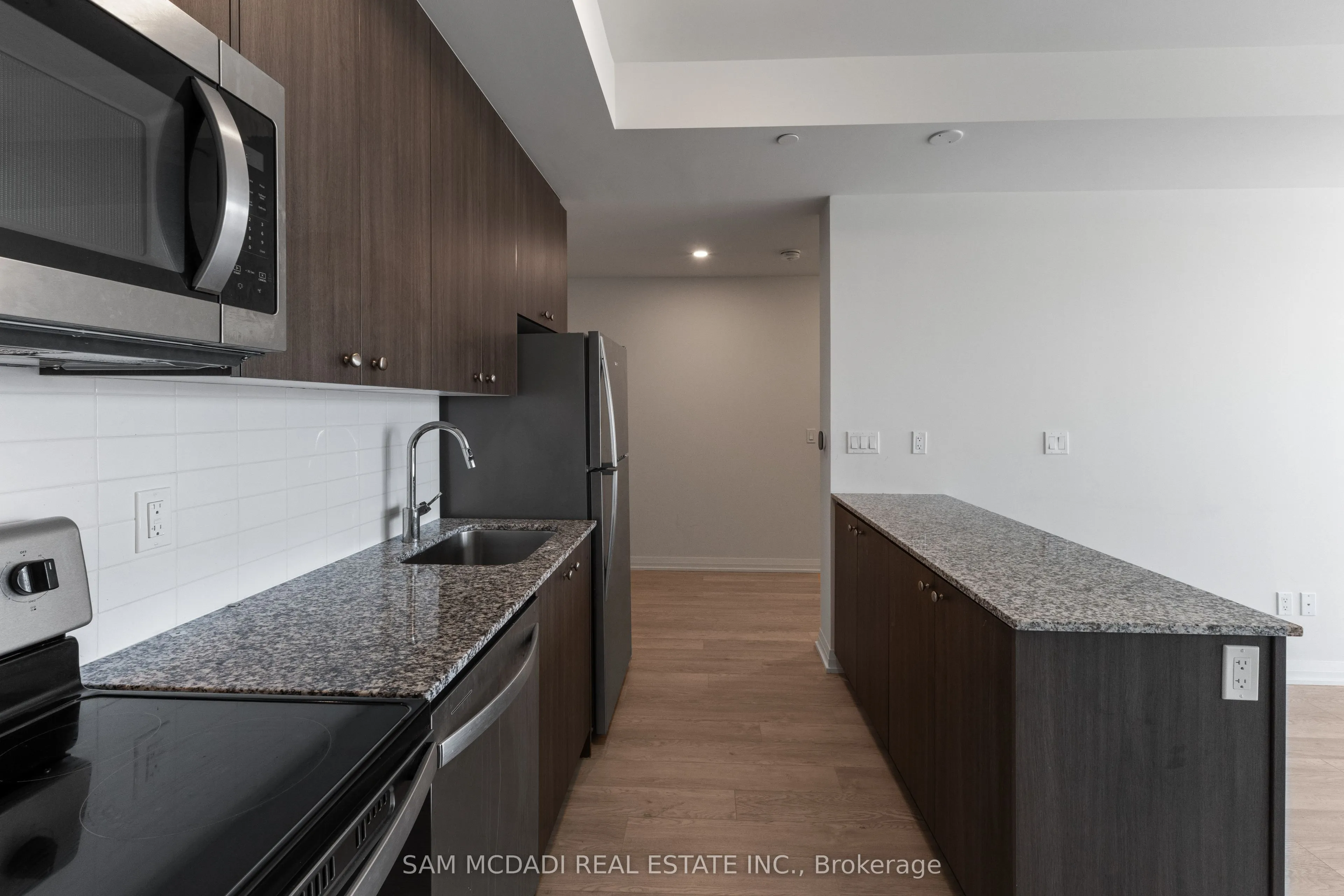 3006 William Cutmore Boulevard, #207