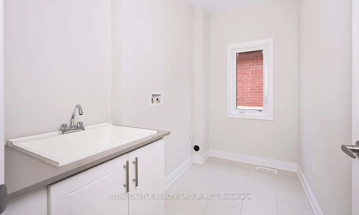 1300 Anthonia Trail