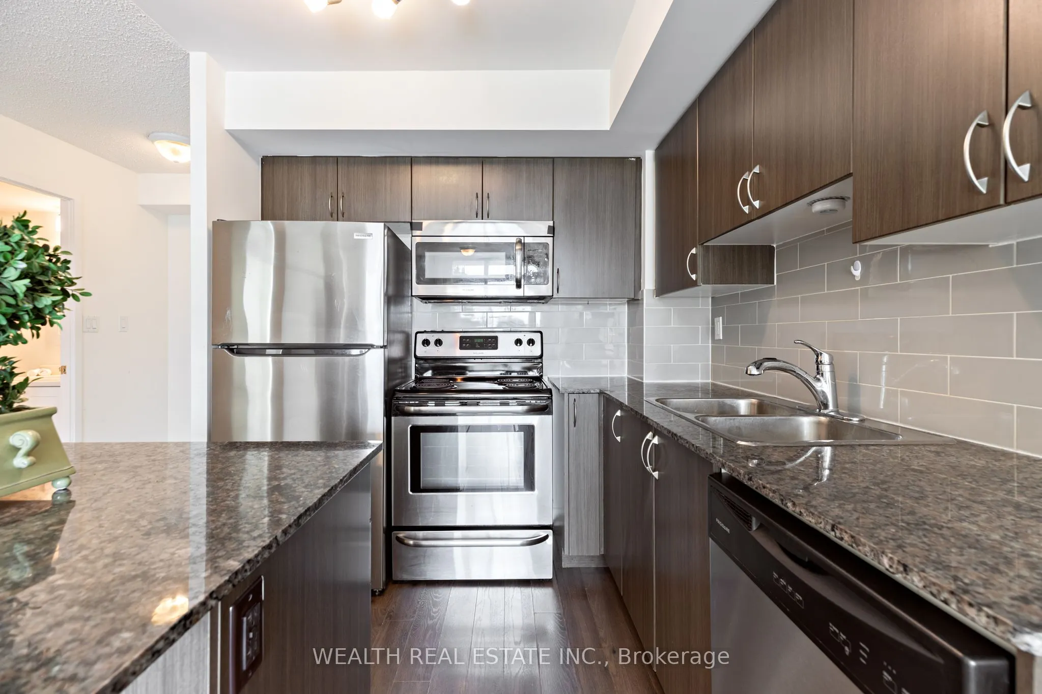 816 Lansdowne Avenue, #310