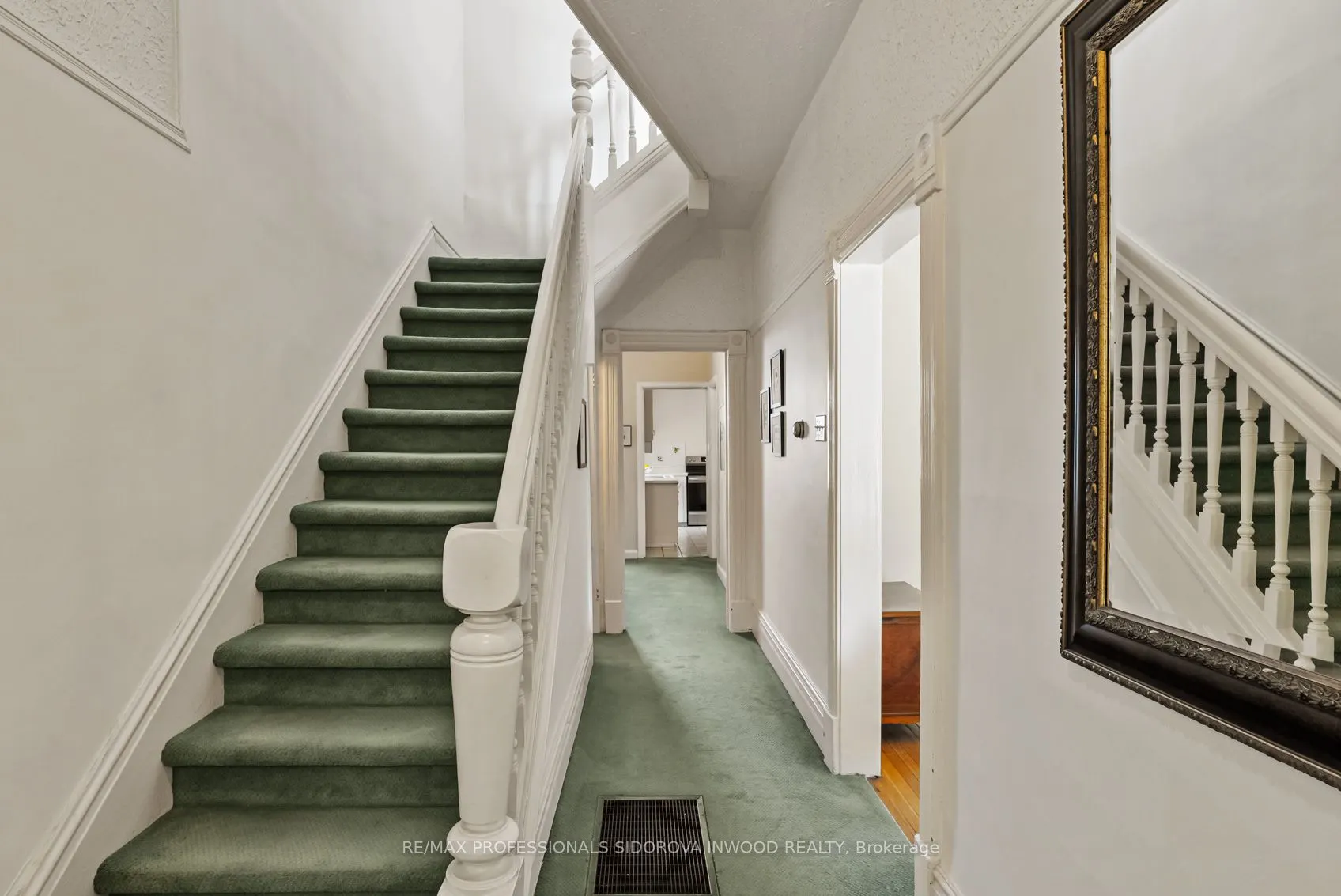 279 Evelyn Avenue