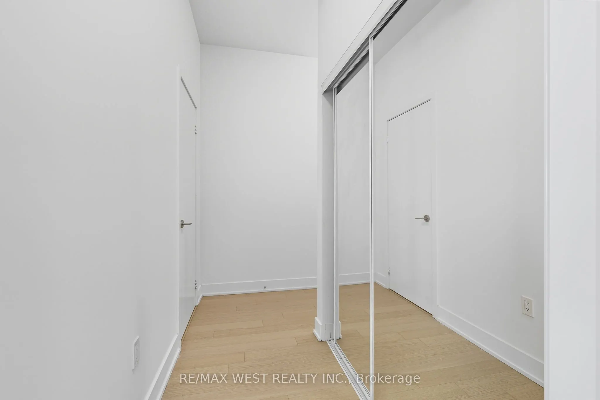 20 Shore Breeze Drive, #702