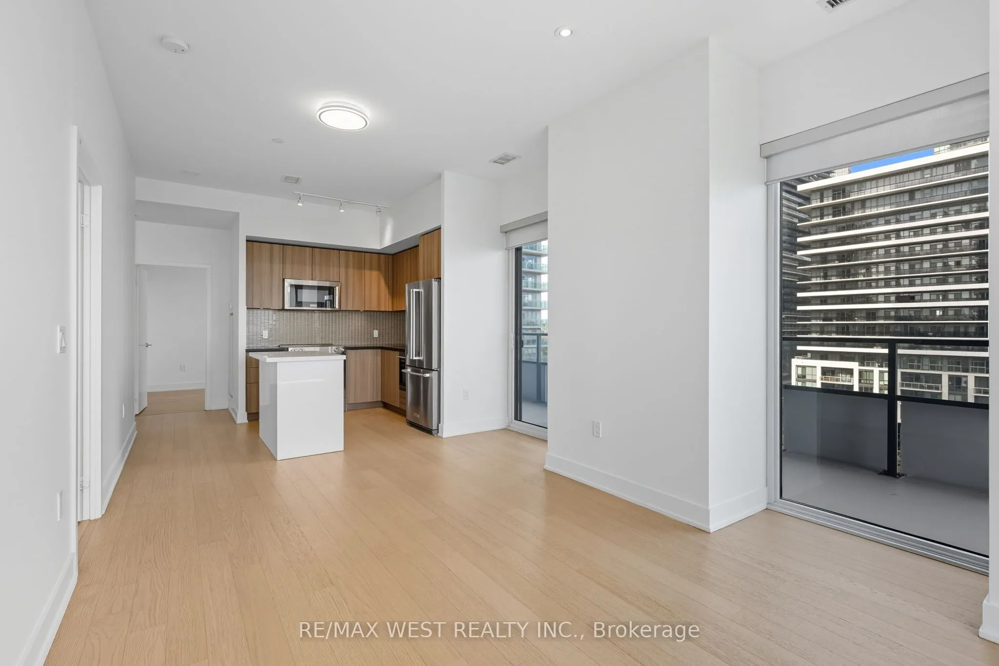 20 Shore Breeze Drive, #702