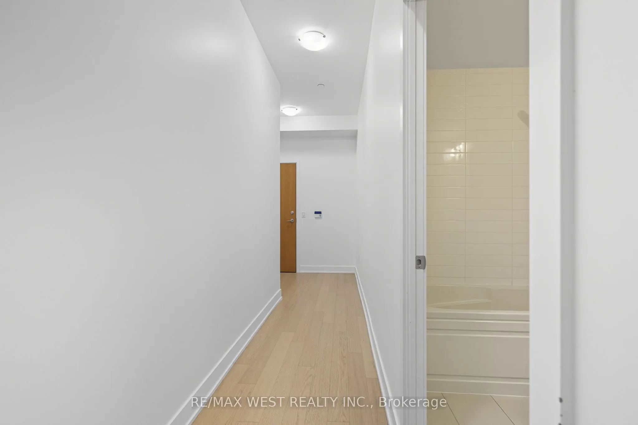 20 Shore Breeze Drive, #702