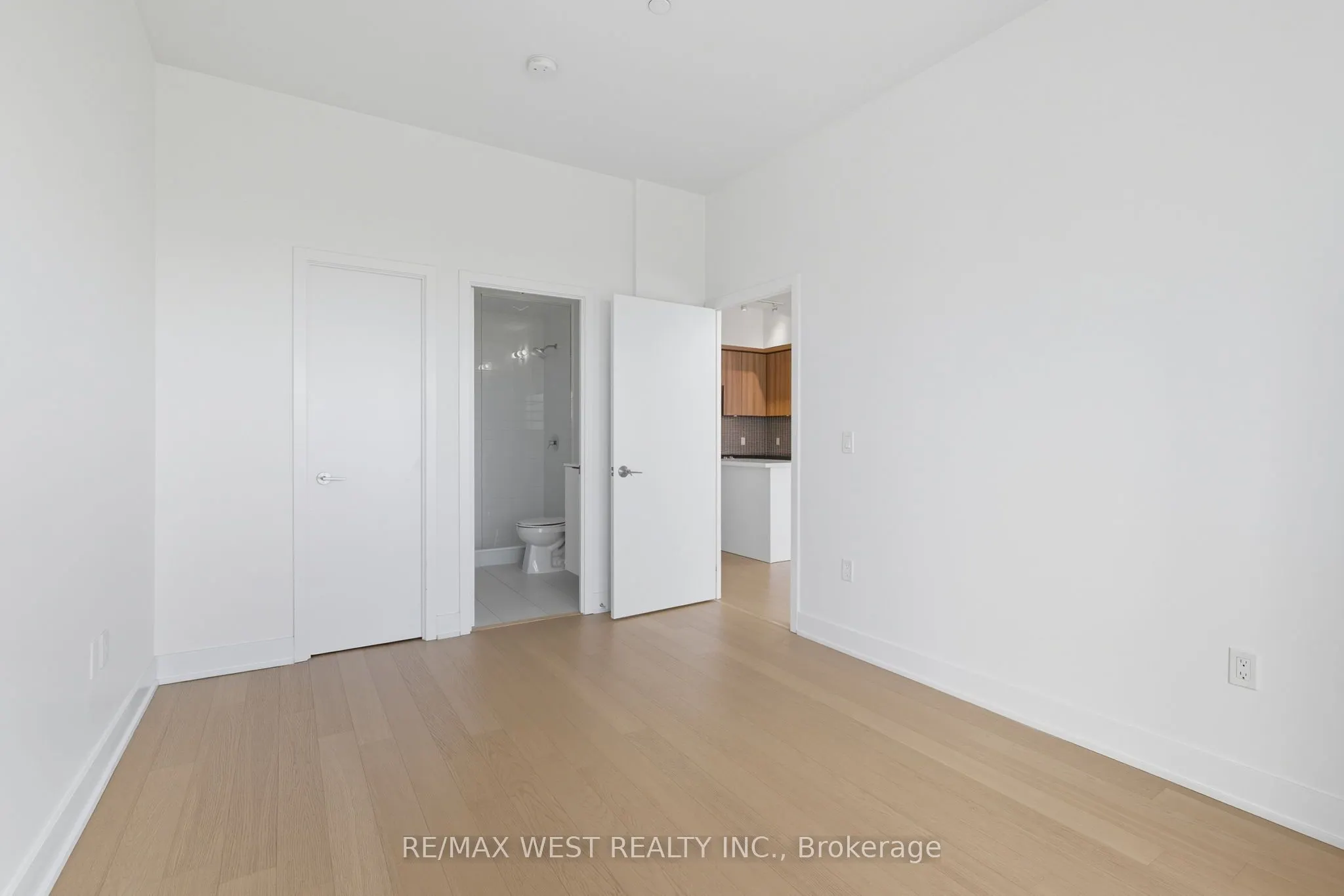 20 Shore Breeze Drive, #702