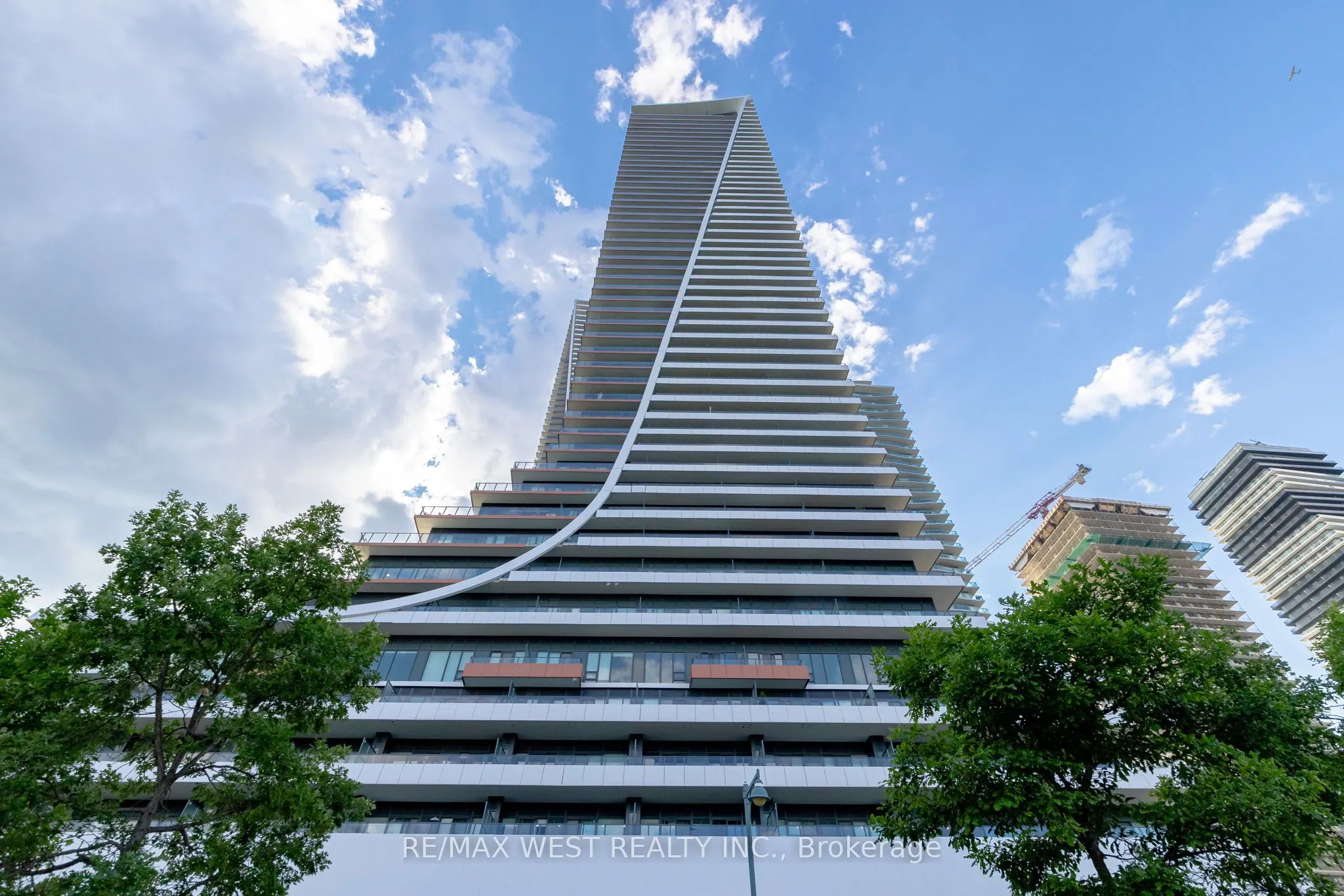 20 Shore Breeze Drive, #702