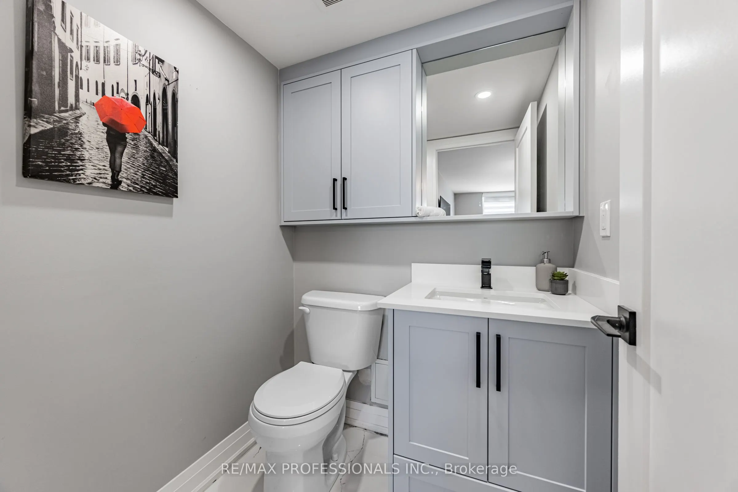 355 Rathburn Road E, #701
