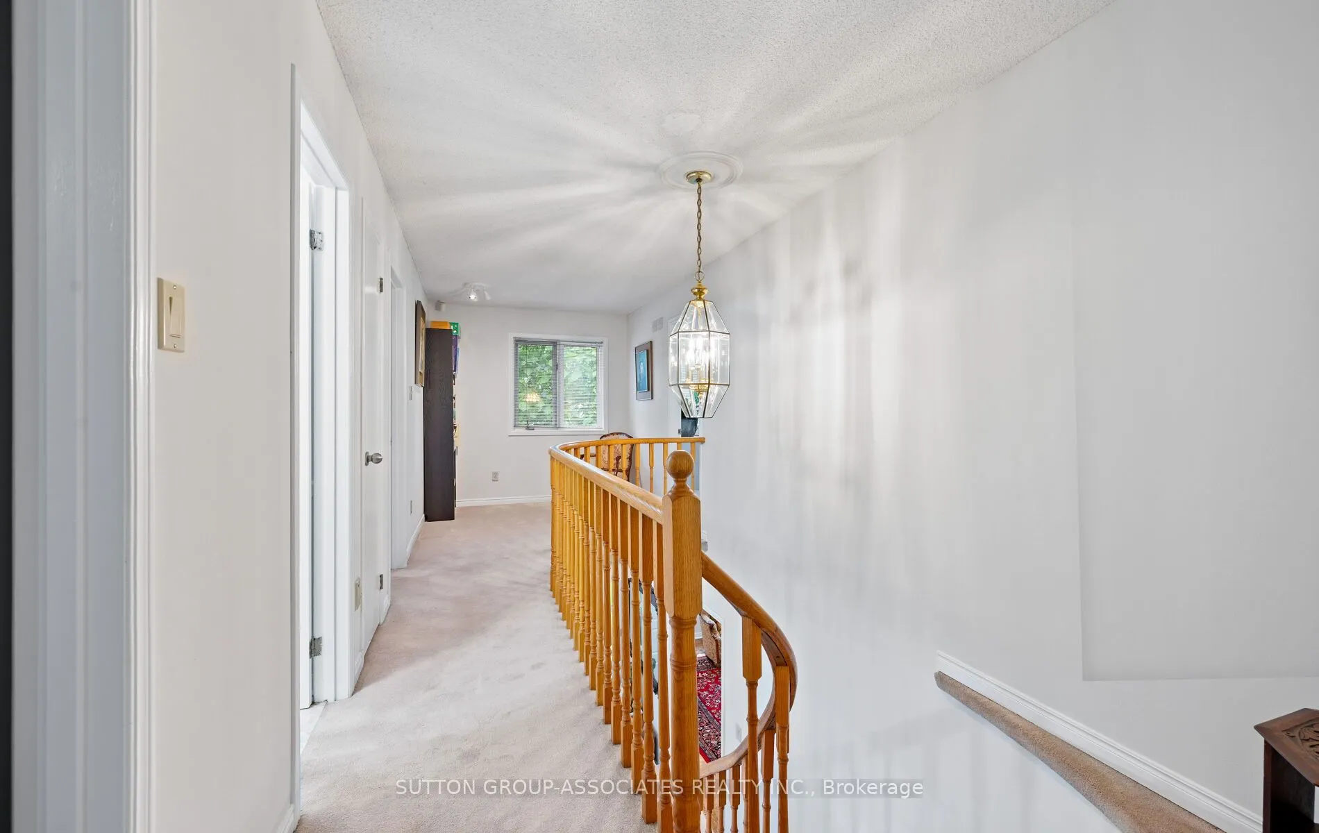 1252 Greenwood Crescent