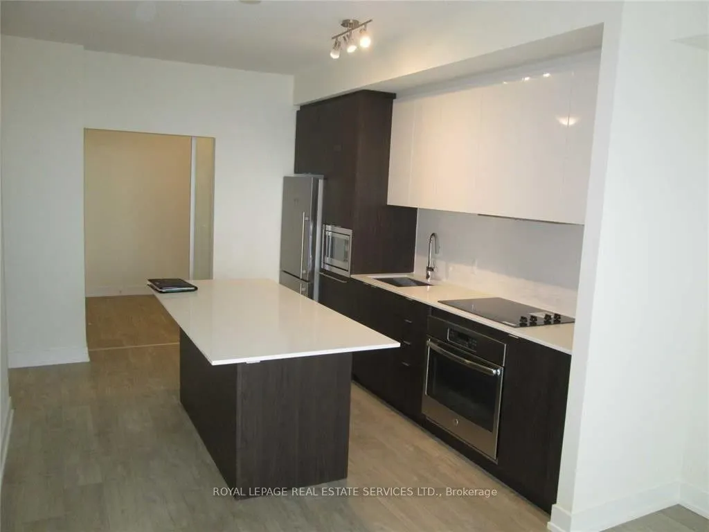 8 Ann Street, #1003