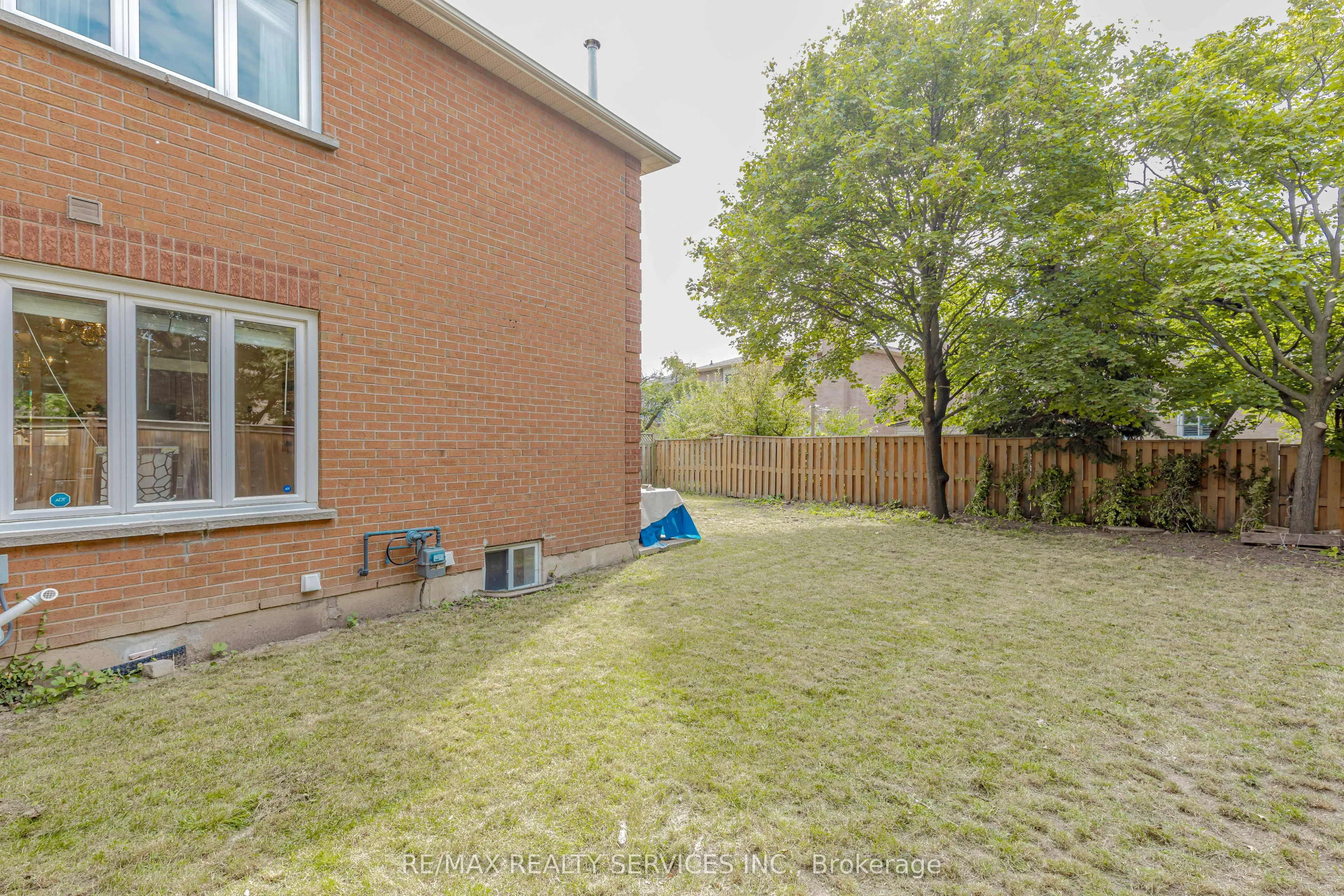 5028 Northern Lights Circle