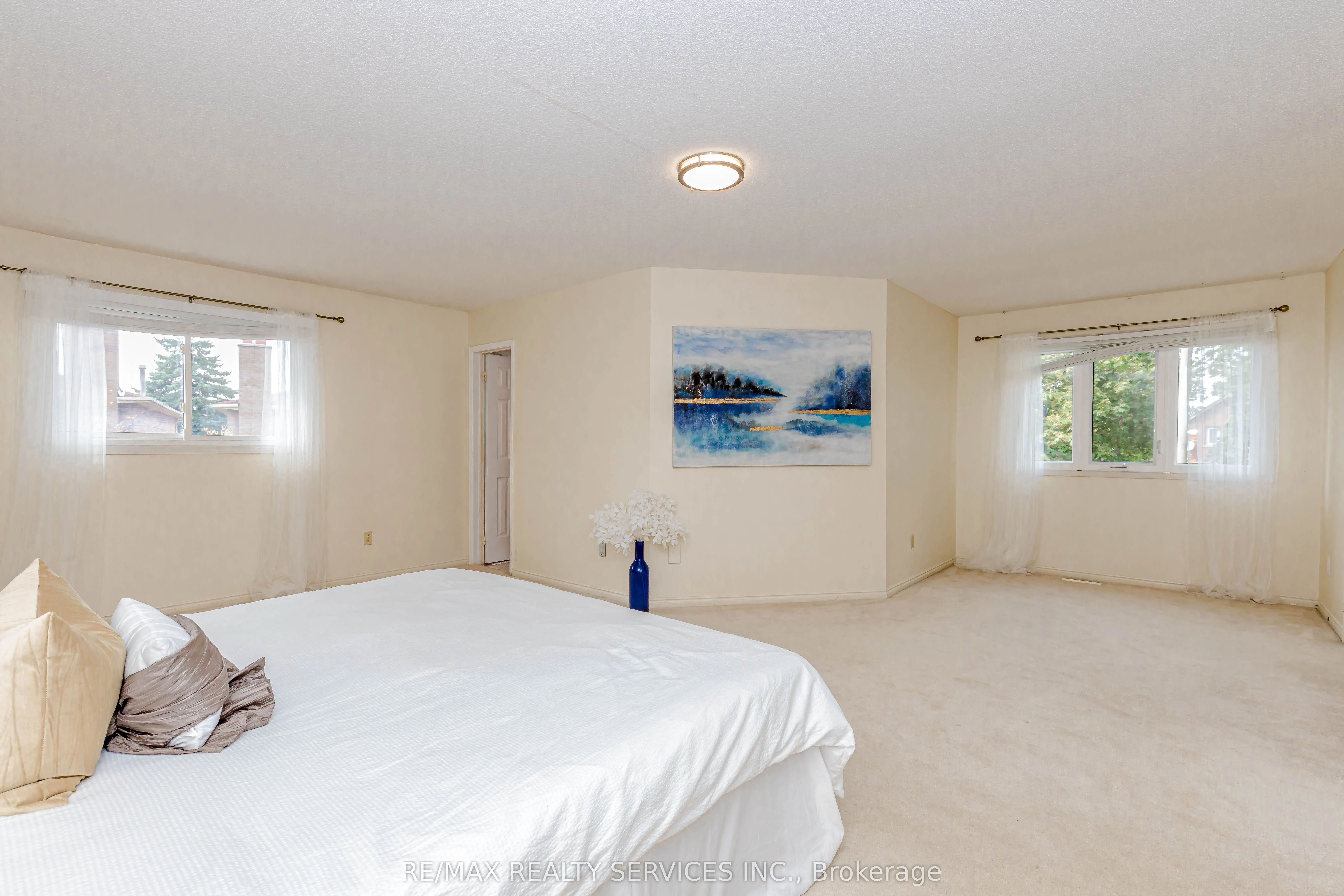 5028 Northern Lights Circle