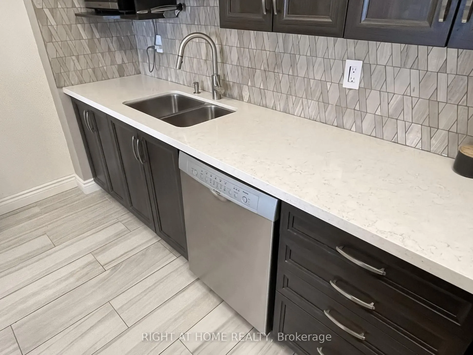 85 Emmett Avenue, #2303