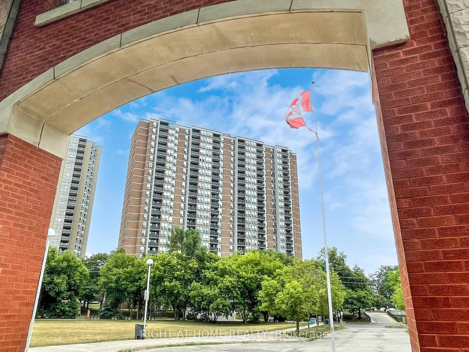 85 Emmett Avenue, #2303
