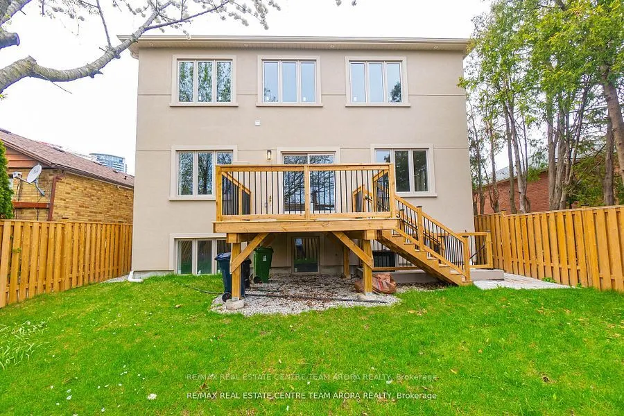 4027 Bloor Street W, #Unit B