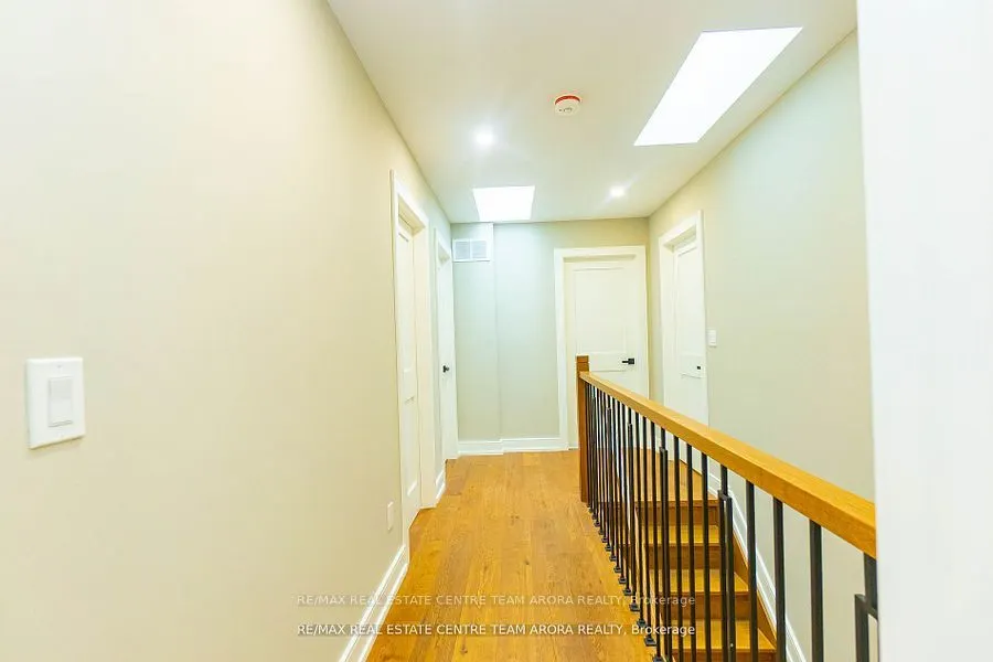 4027 Bloor Street W, #Unit B