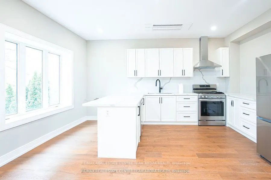 4027 Bloor Street W, #Unit B