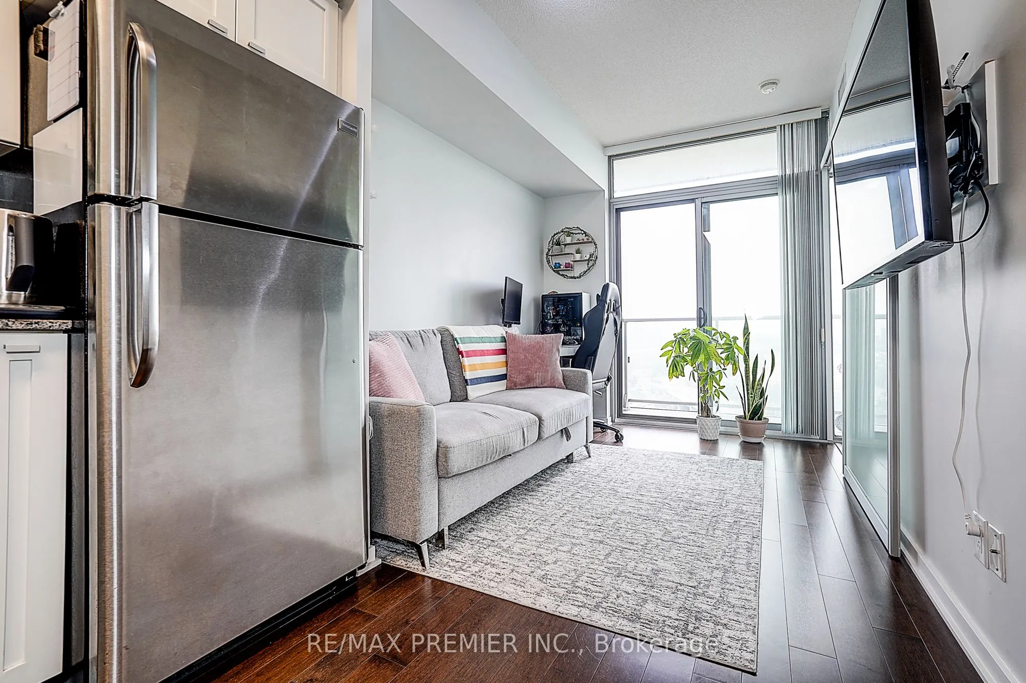 105 The Queensway, #1808