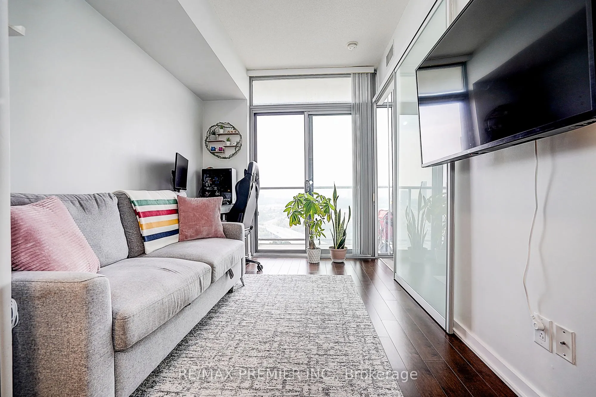 105 The Queensway, #1808