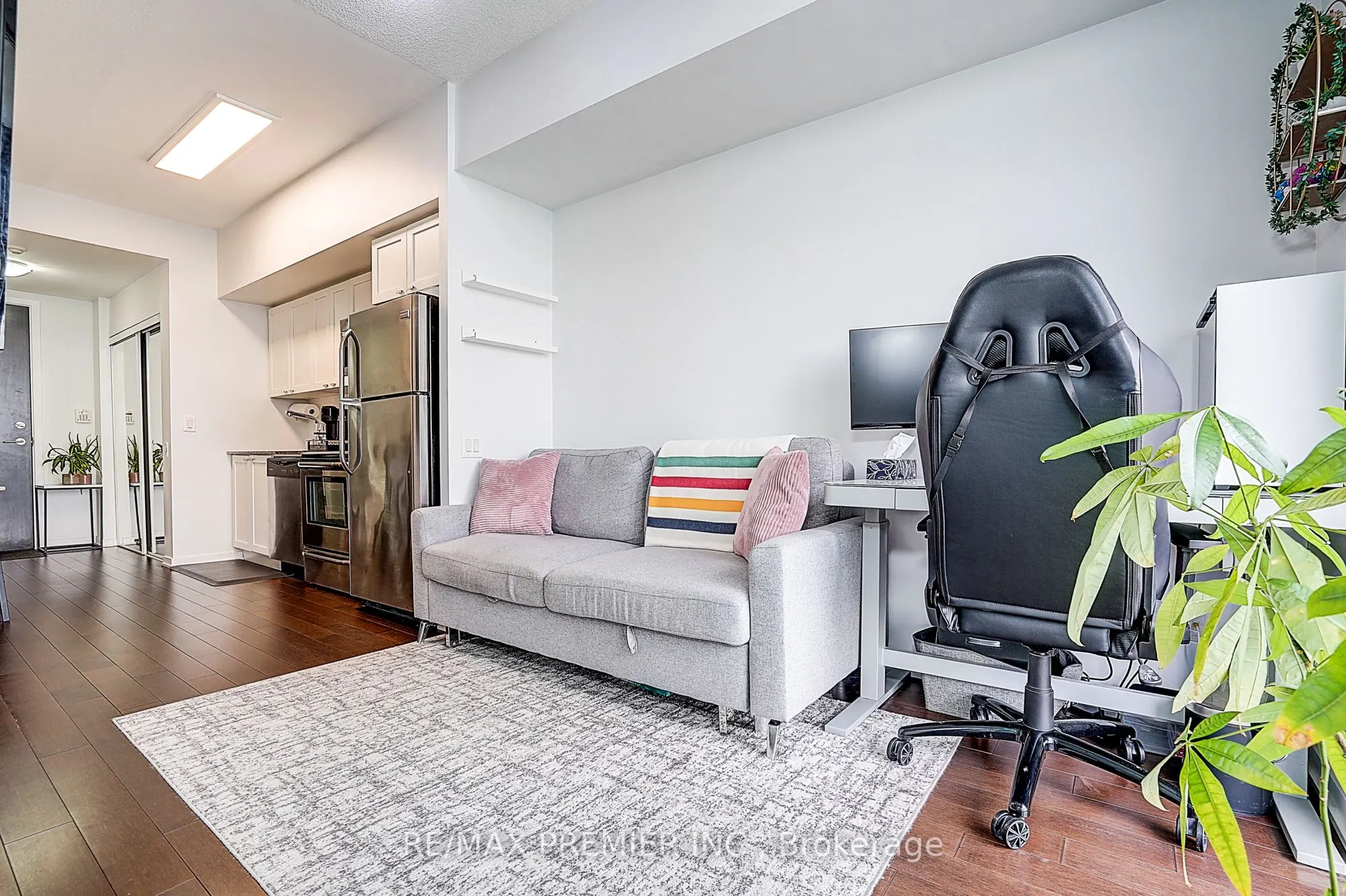 105 The Queensway, #1808