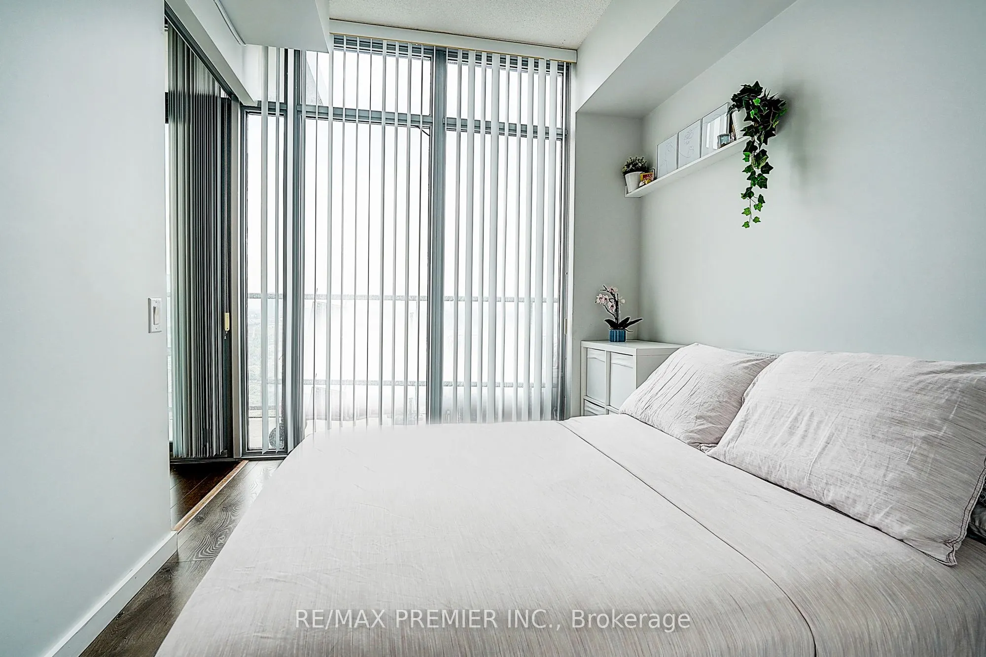 105 The Queensway, #1808