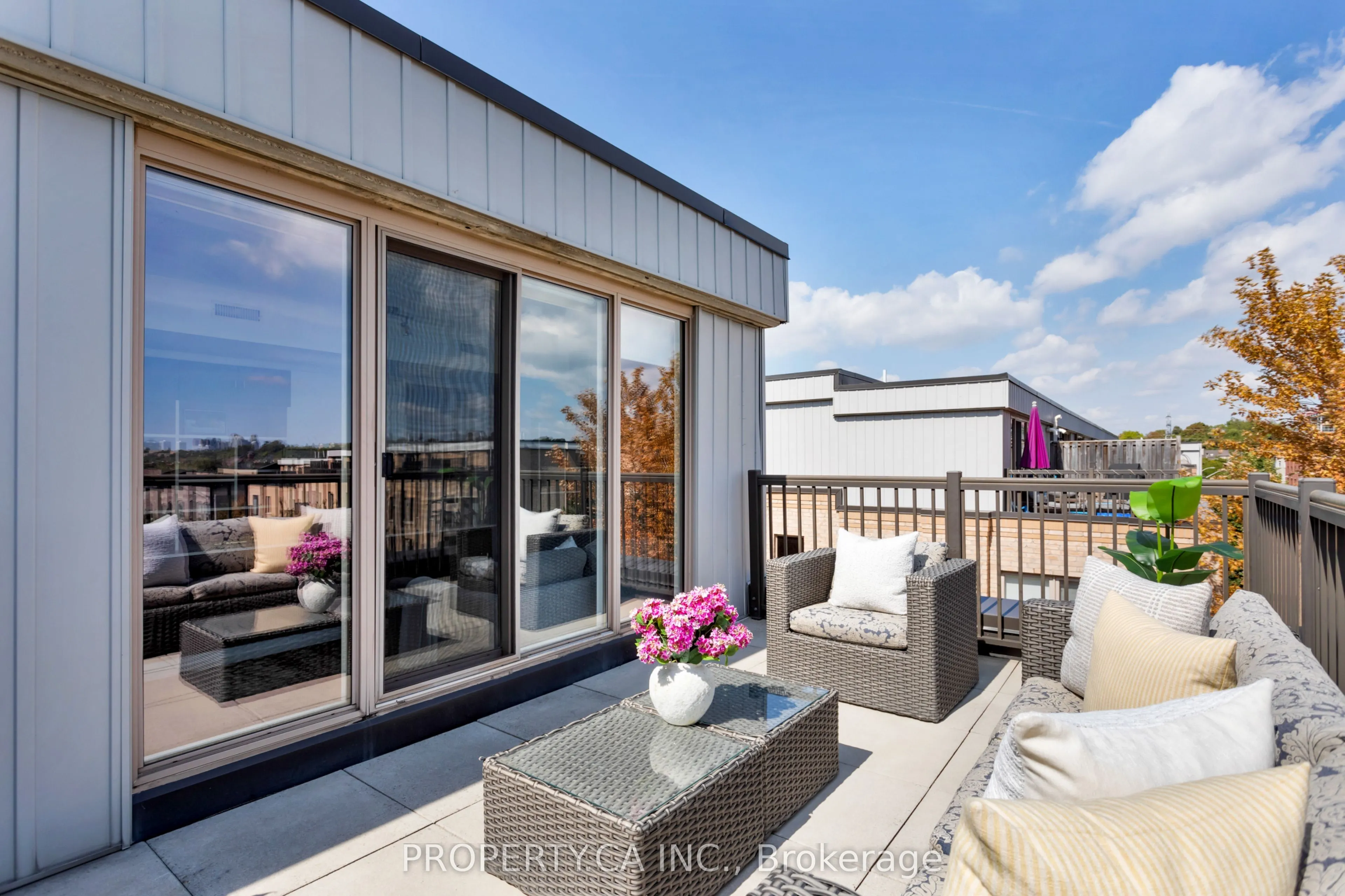 6 Foundry Avenue, #256