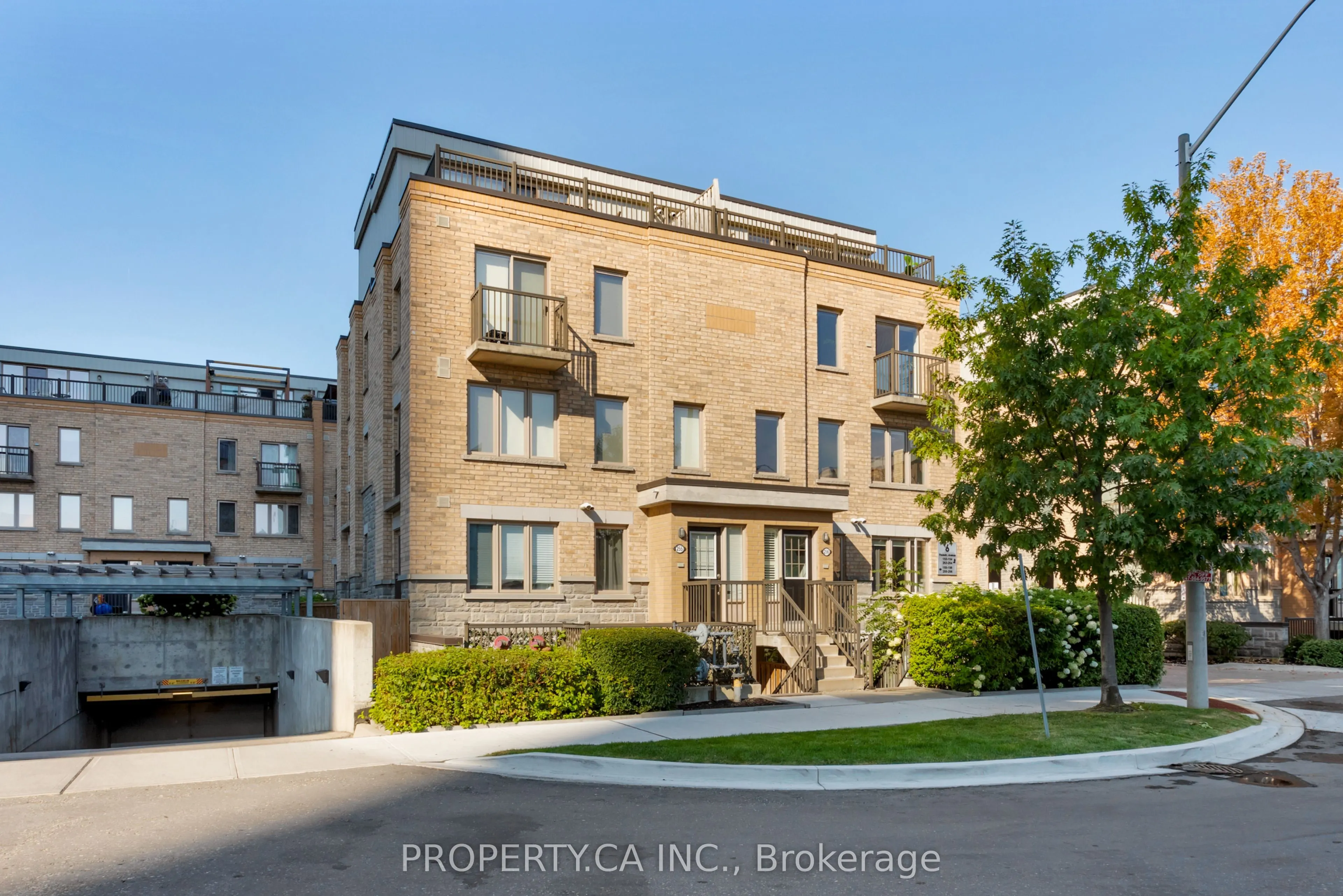 6 Foundry Avenue, #256