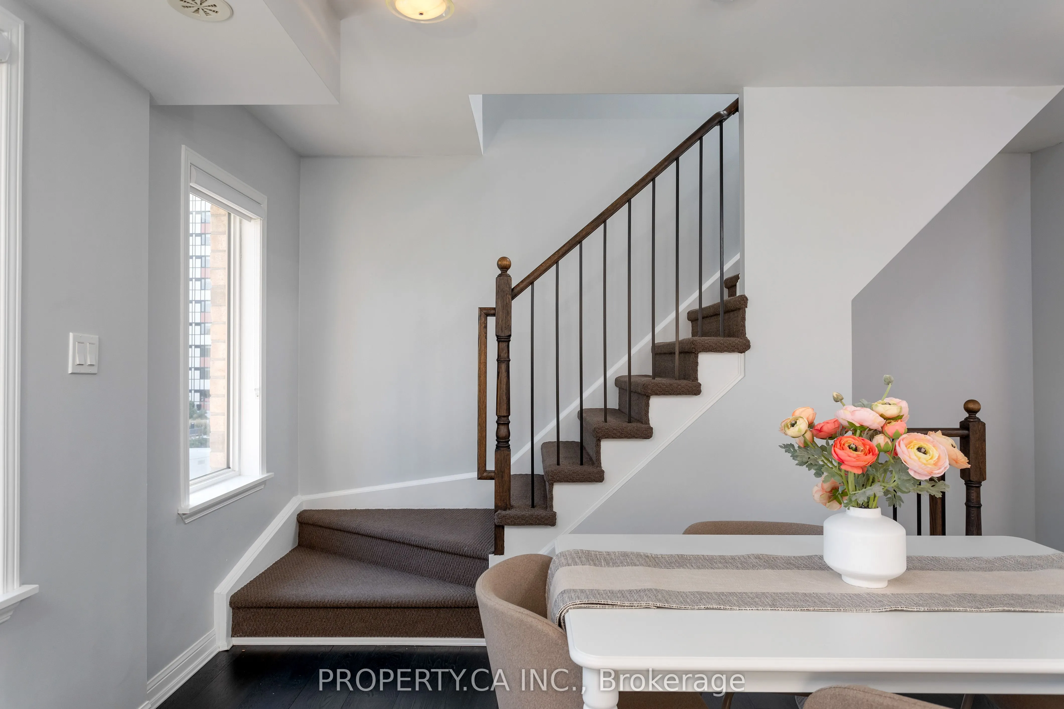 6 Foundry Avenue, #256