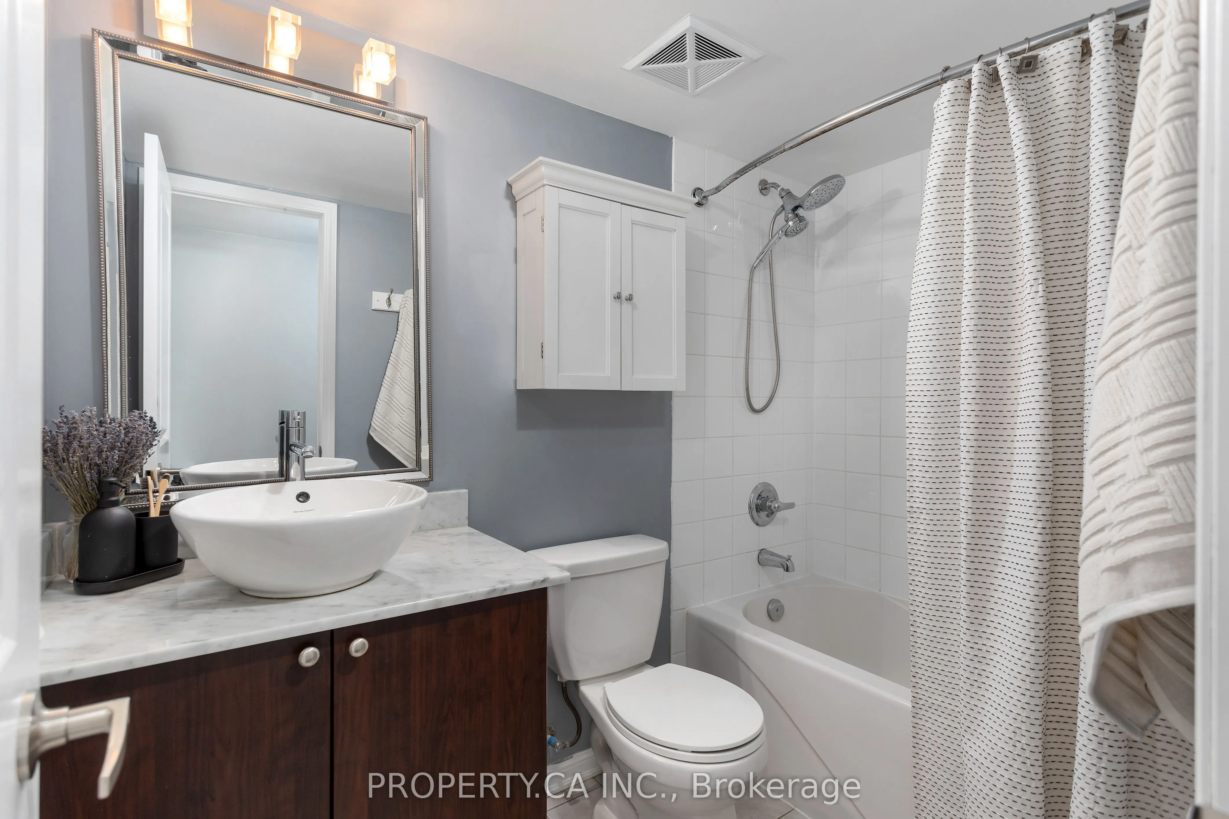 6 Foundry Avenue, #256