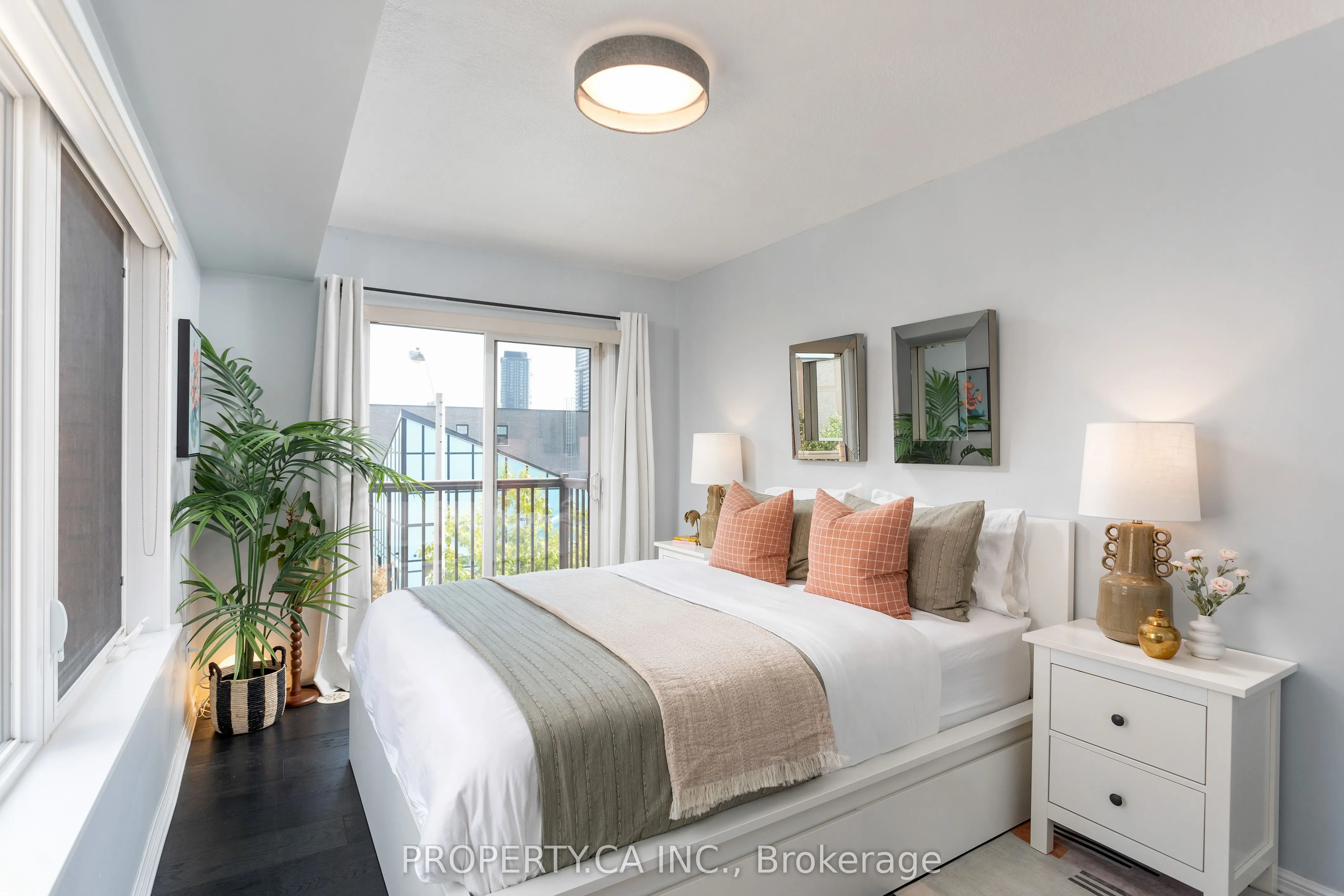 6 Foundry Avenue, #256