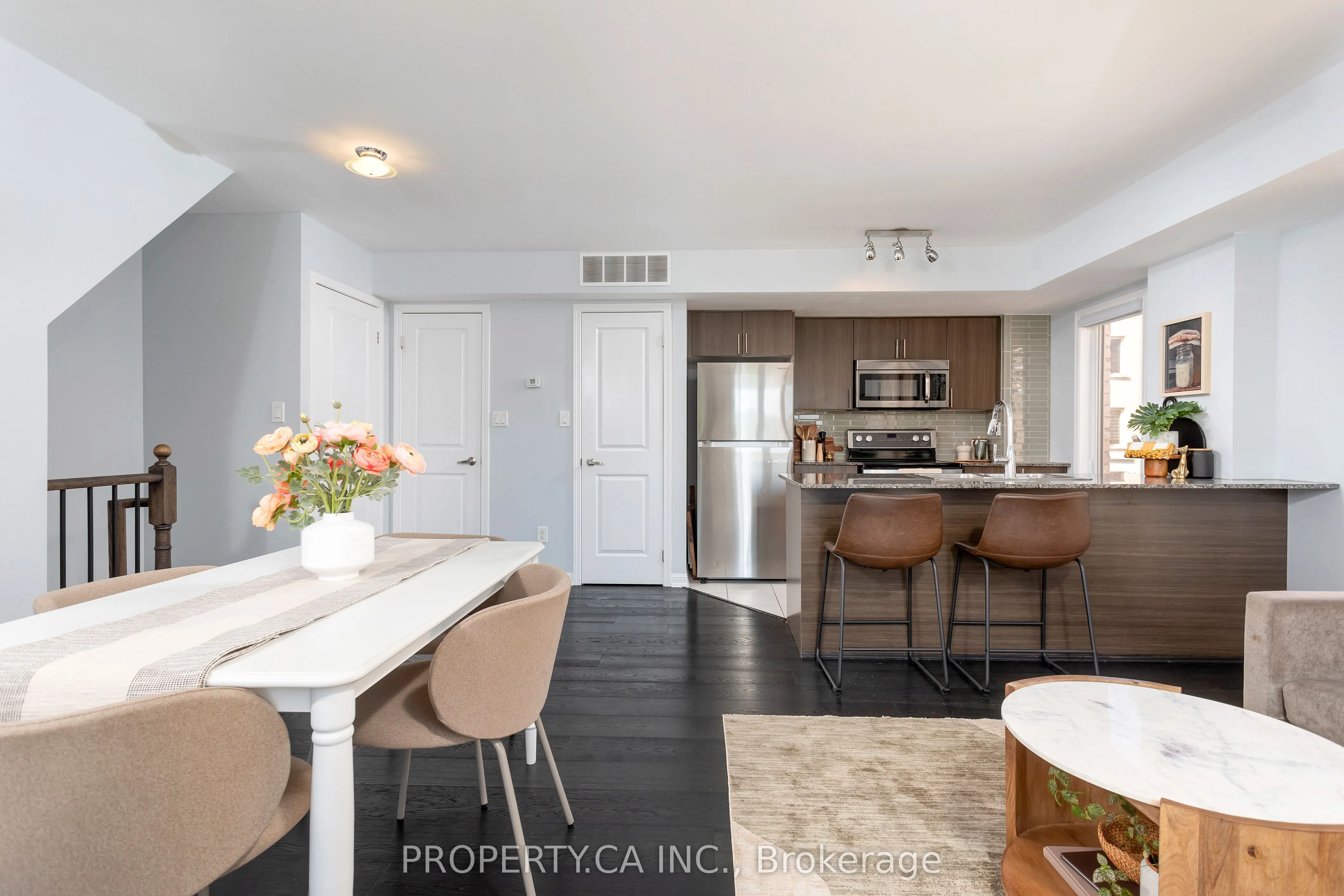 6 Foundry Avenue, #256