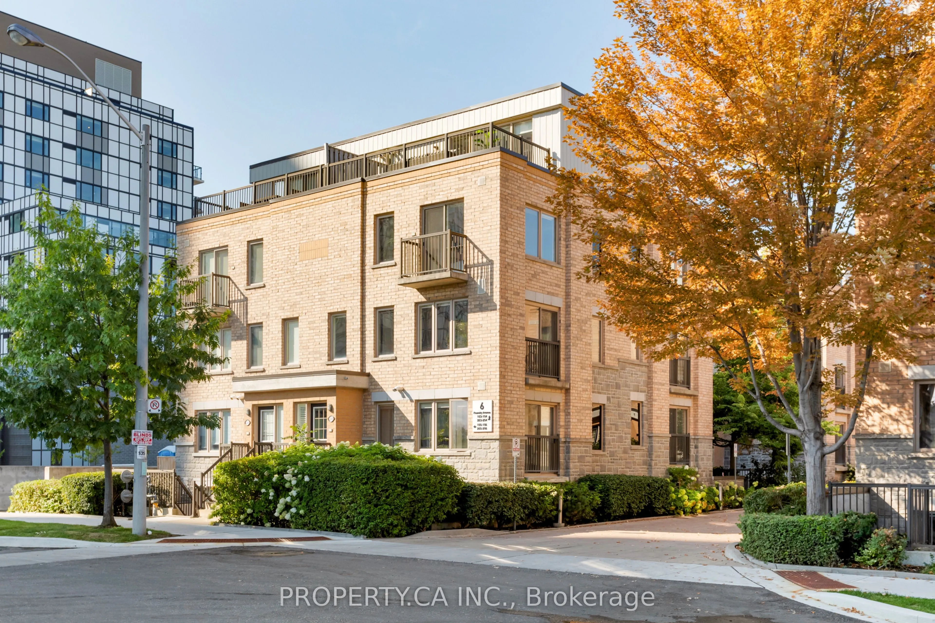 6 Foundry Avenue, #256