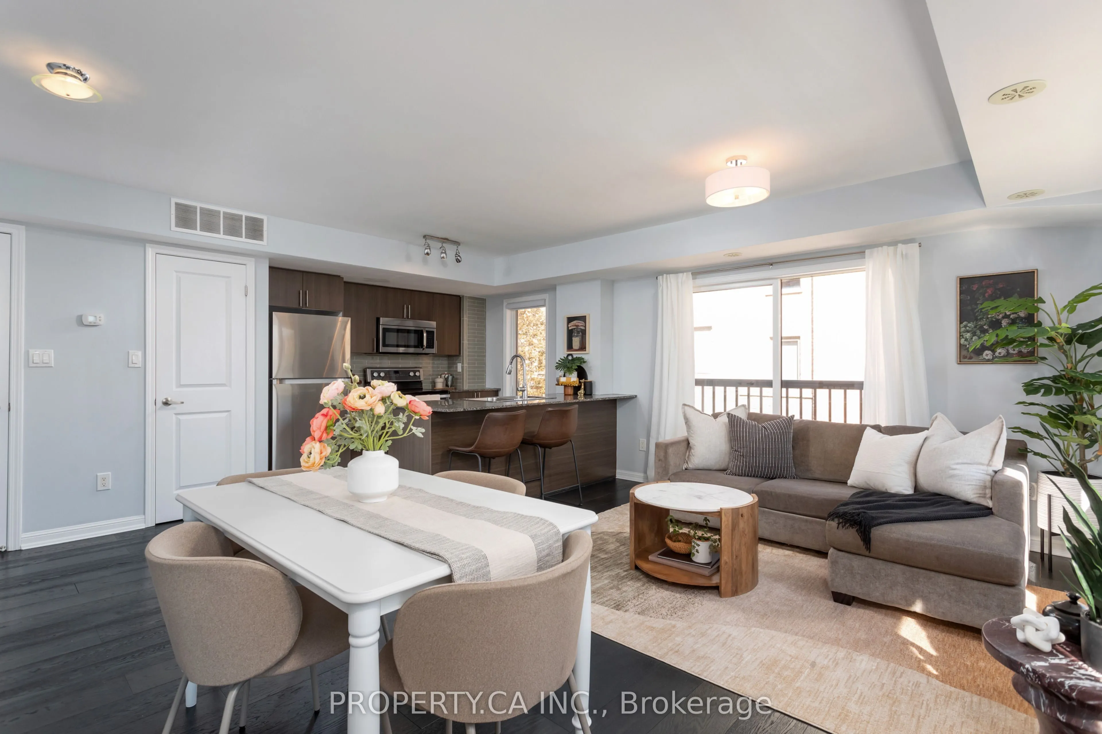 6 Foundry Avenue, #256