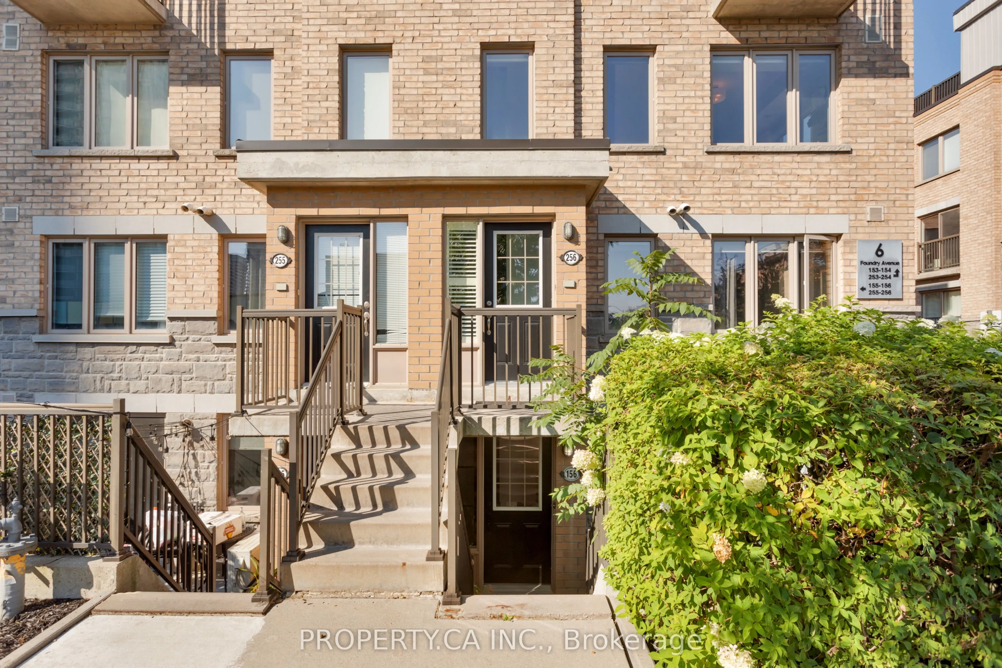 6 Foundry Avenue, #256