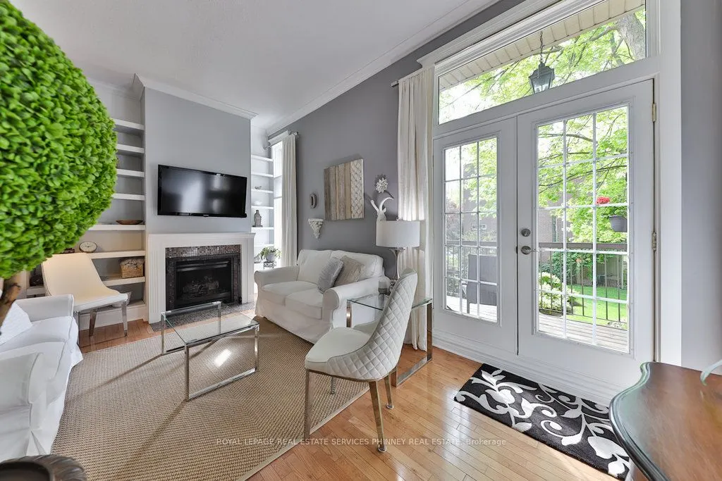 1250 Marlborough Court, #27